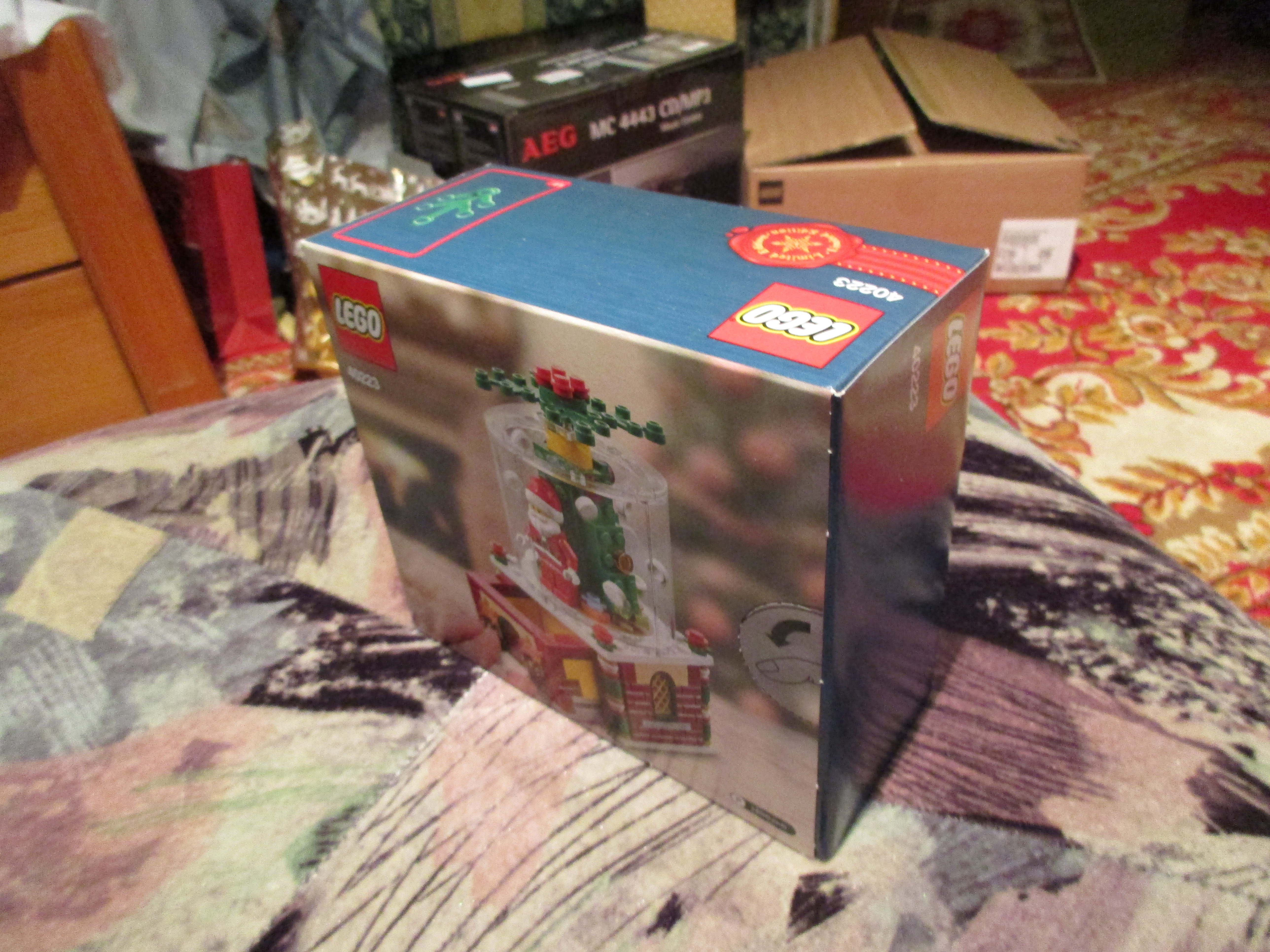 40223box4.jpg