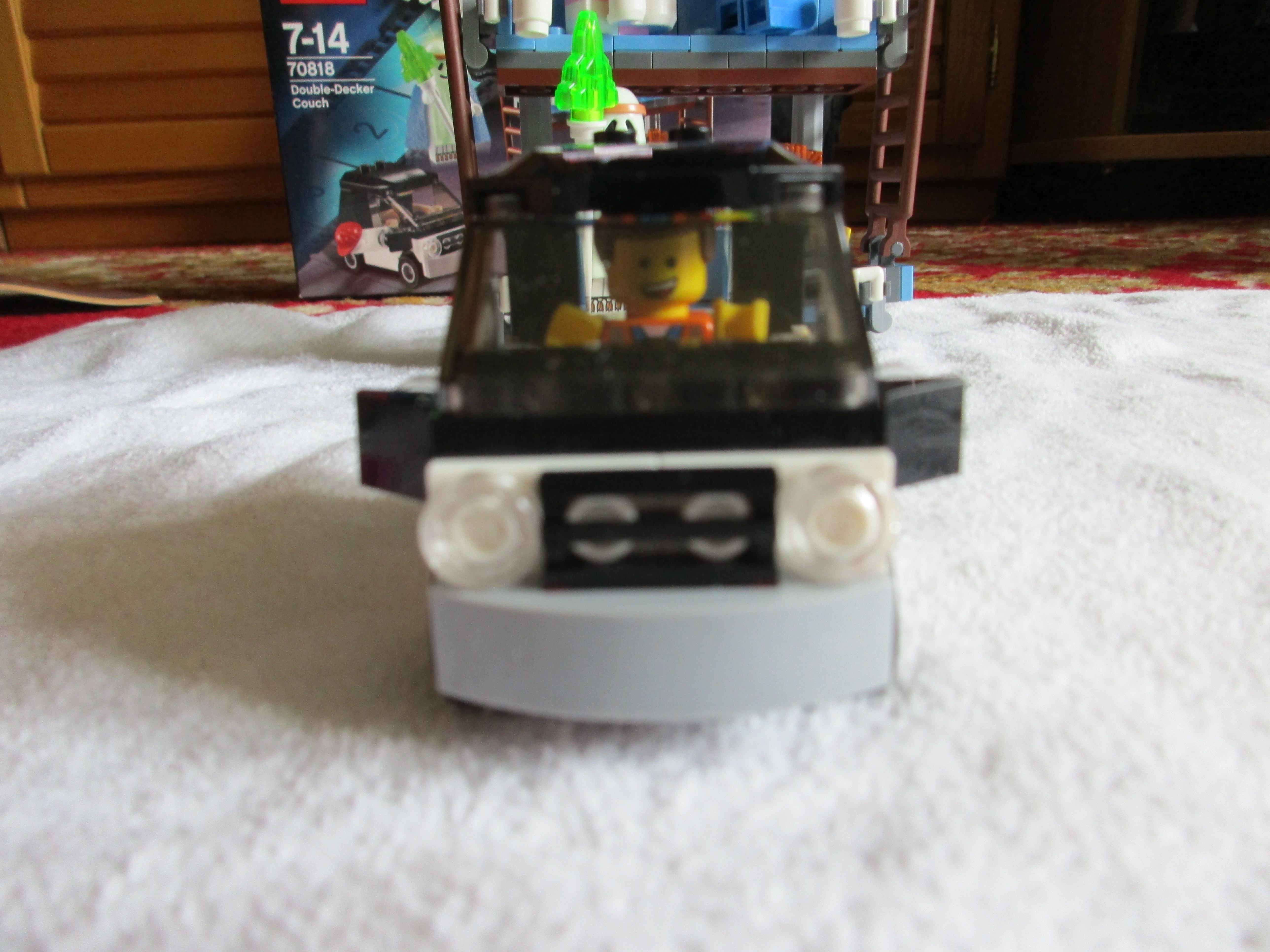 70818car2.jpg