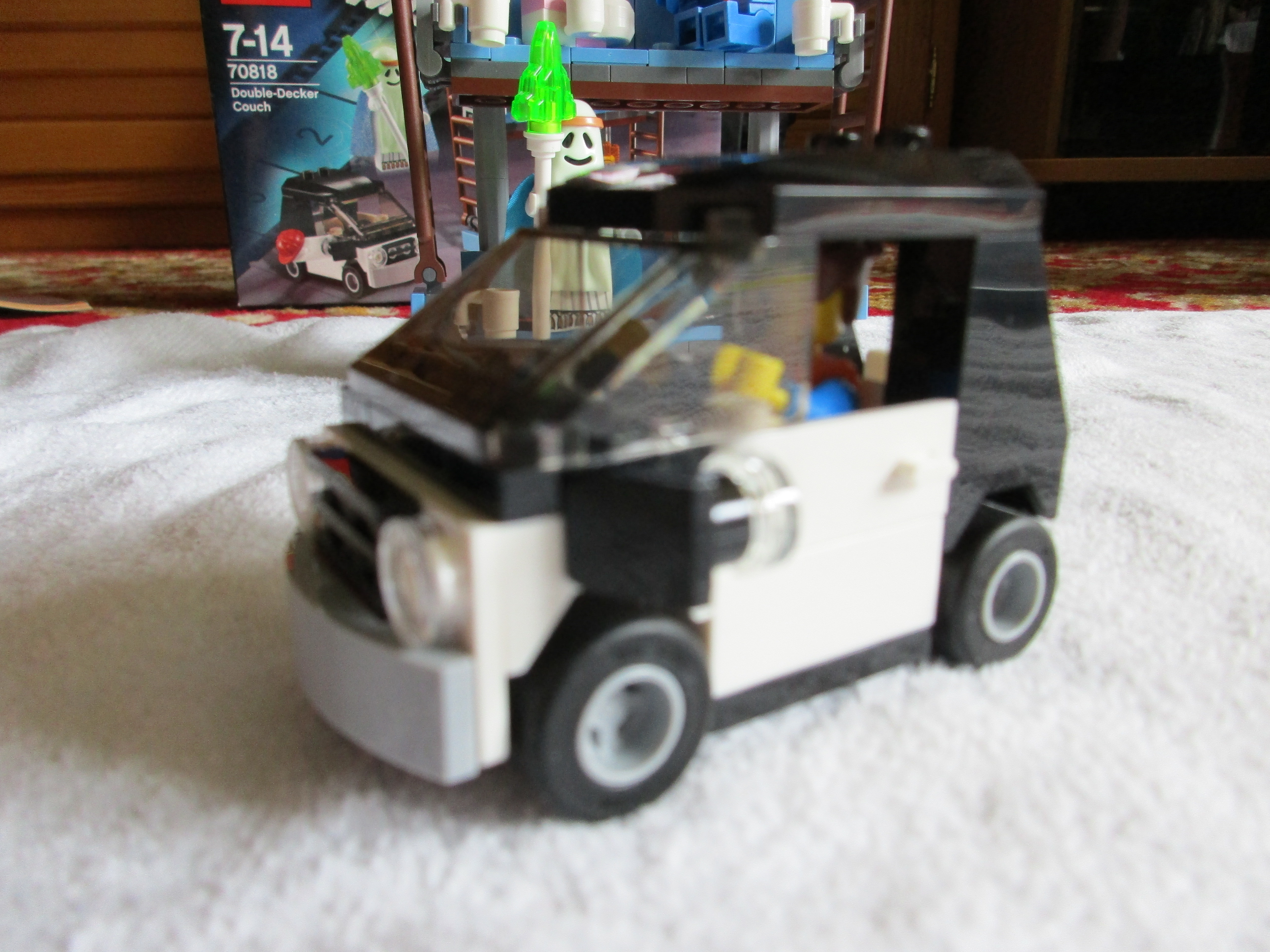 70818car3.jpg