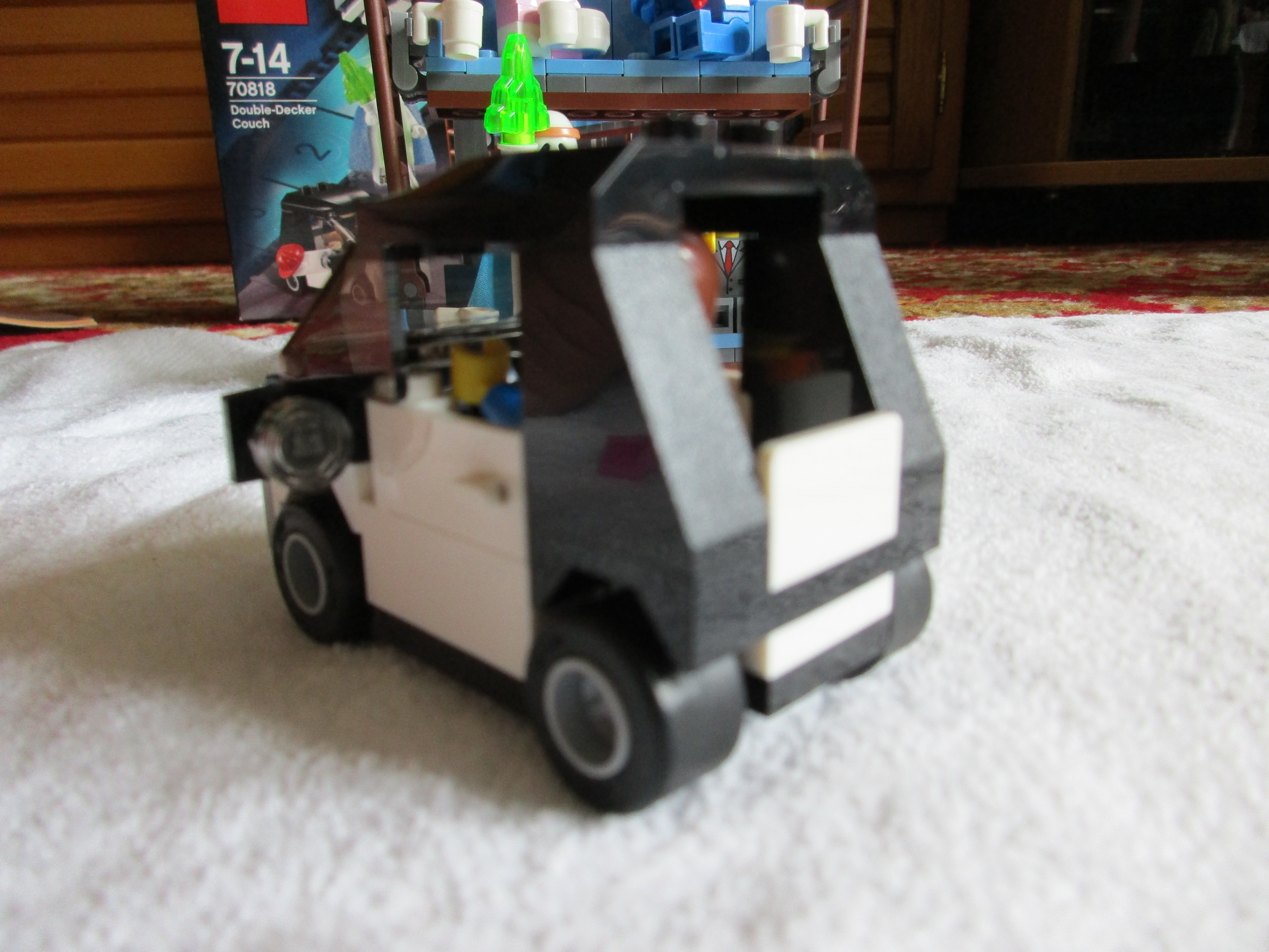 70818car5.jpg