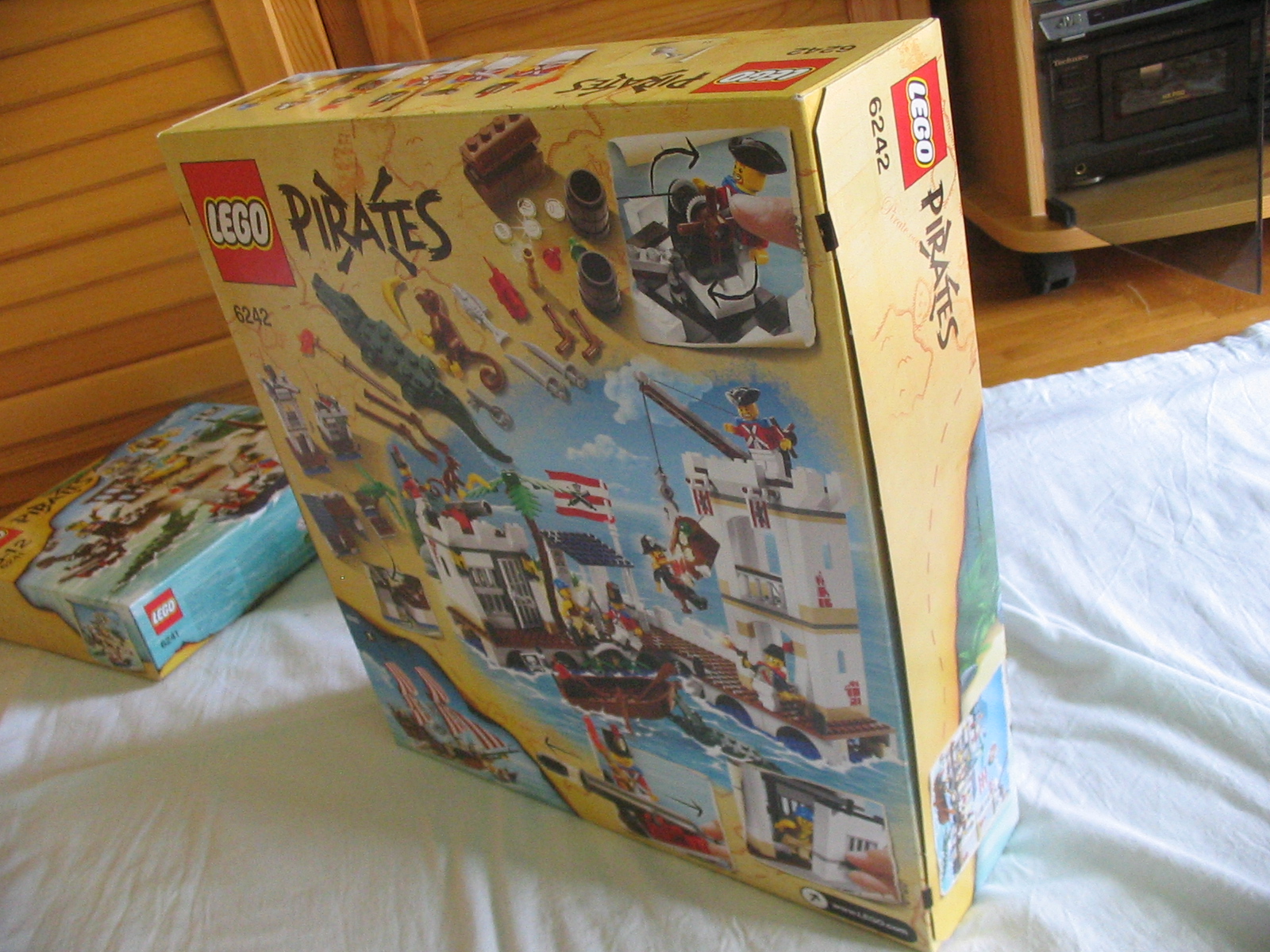 6242box4.jpg