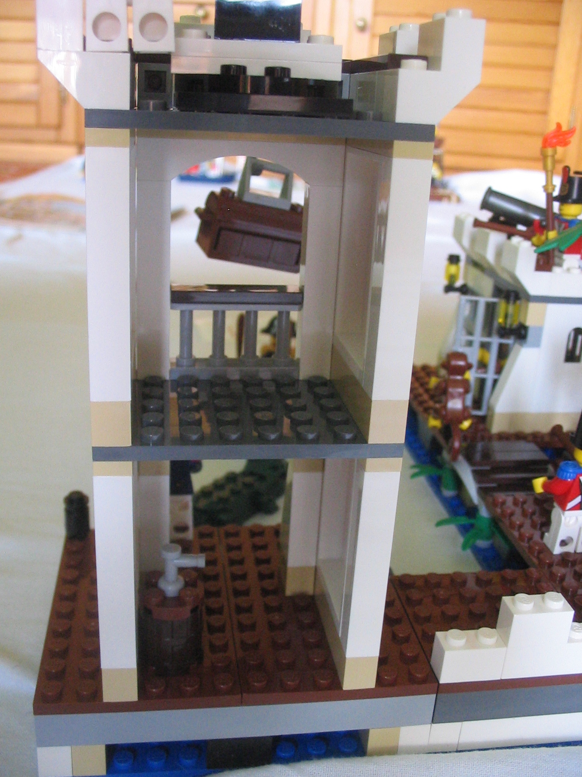 6242inside.jpg