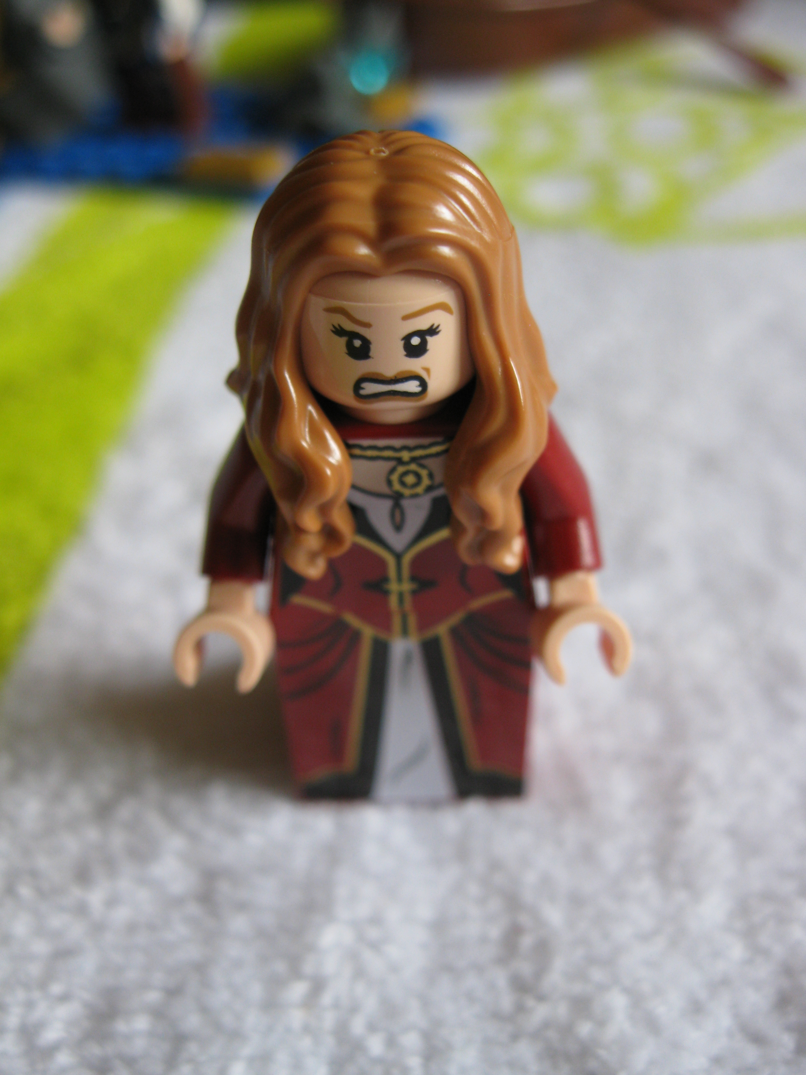 4181minifigureselizabethswann2.jpg