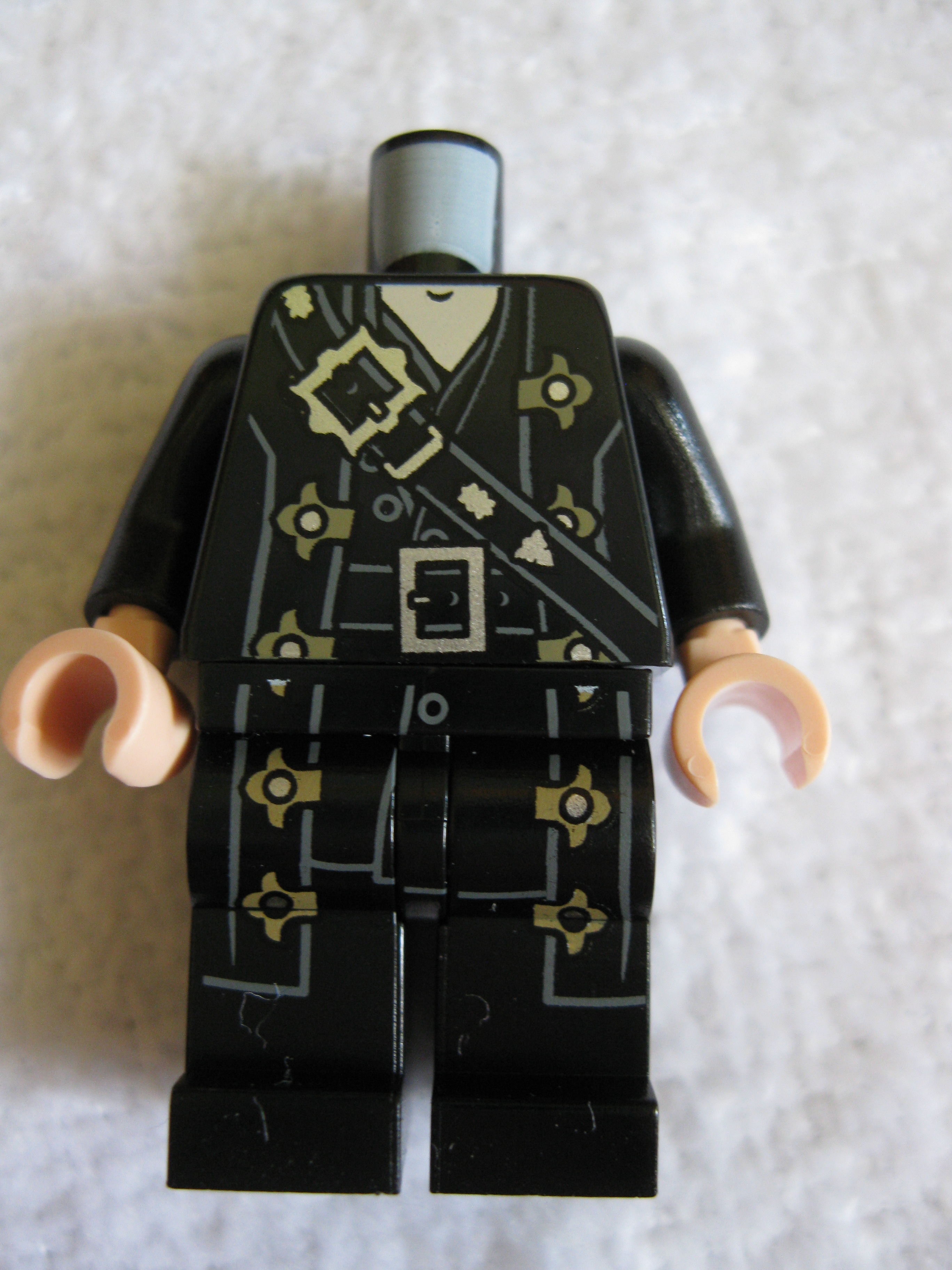 4192minifiguresblackbeard3.jpg