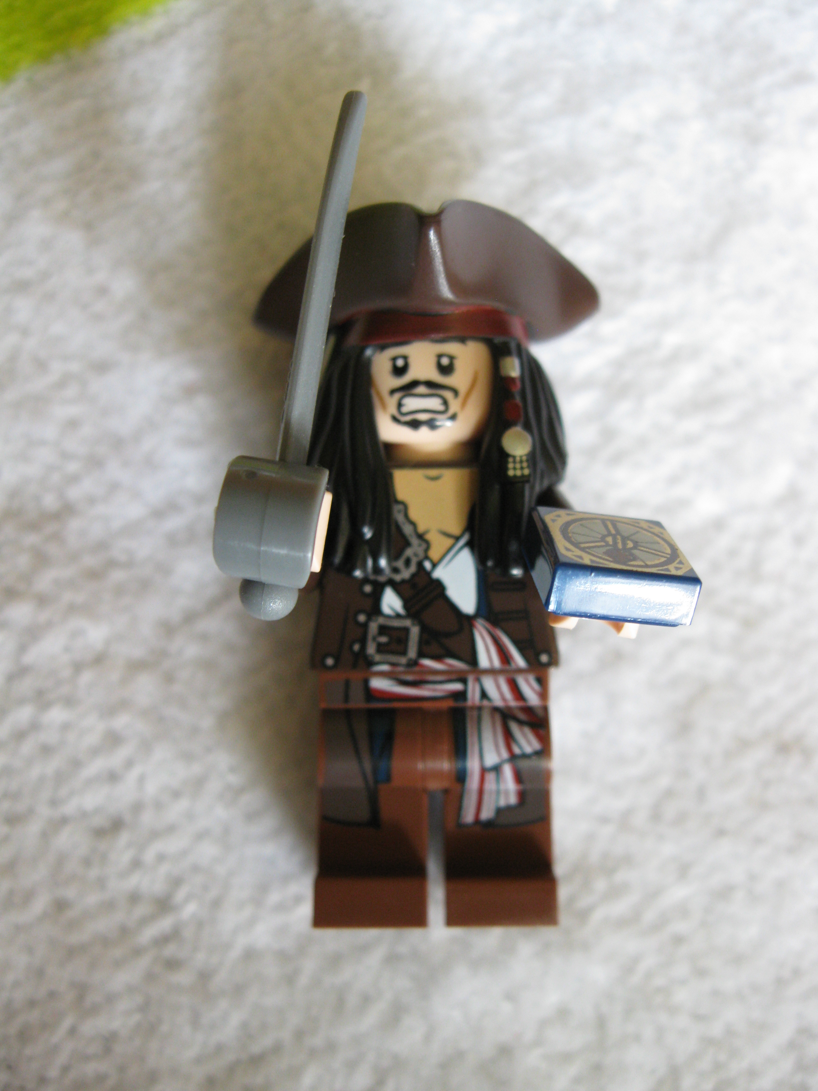 4193minifiguresjacksparrow2.jpg