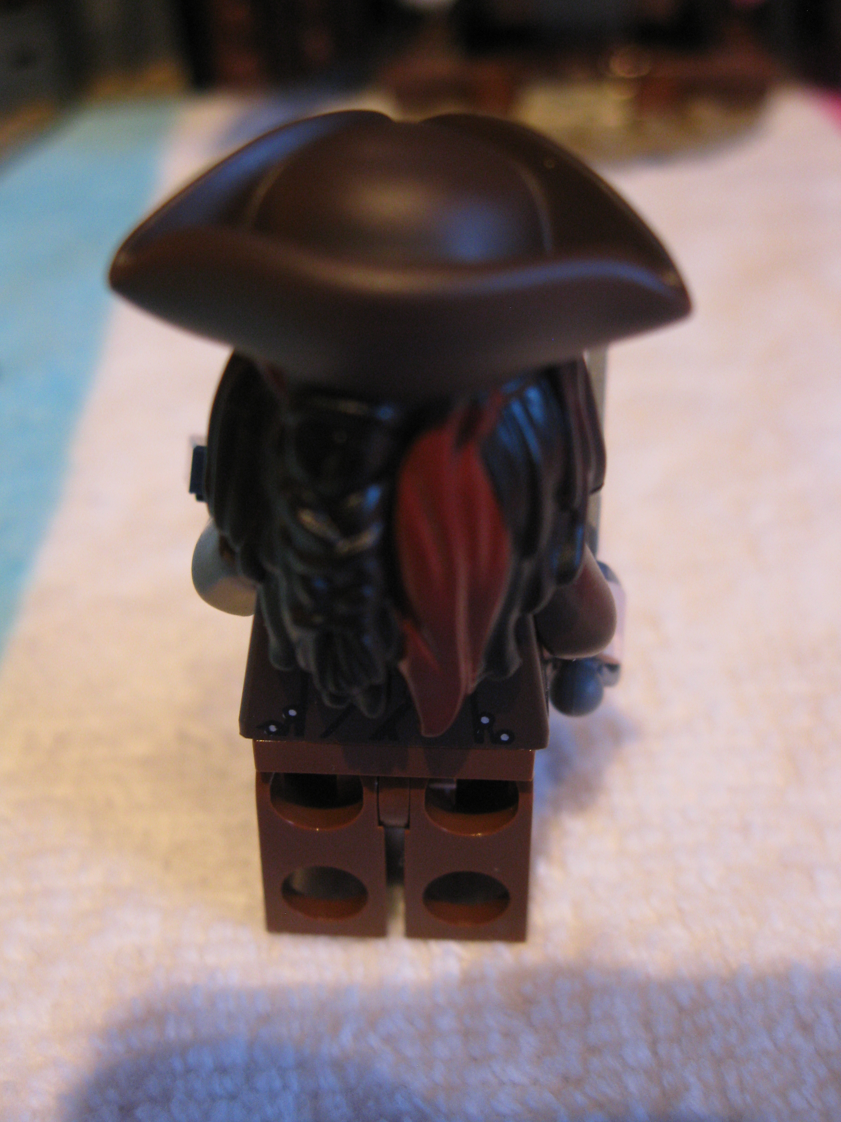 4194minifiguresjacksparrow2.jpg