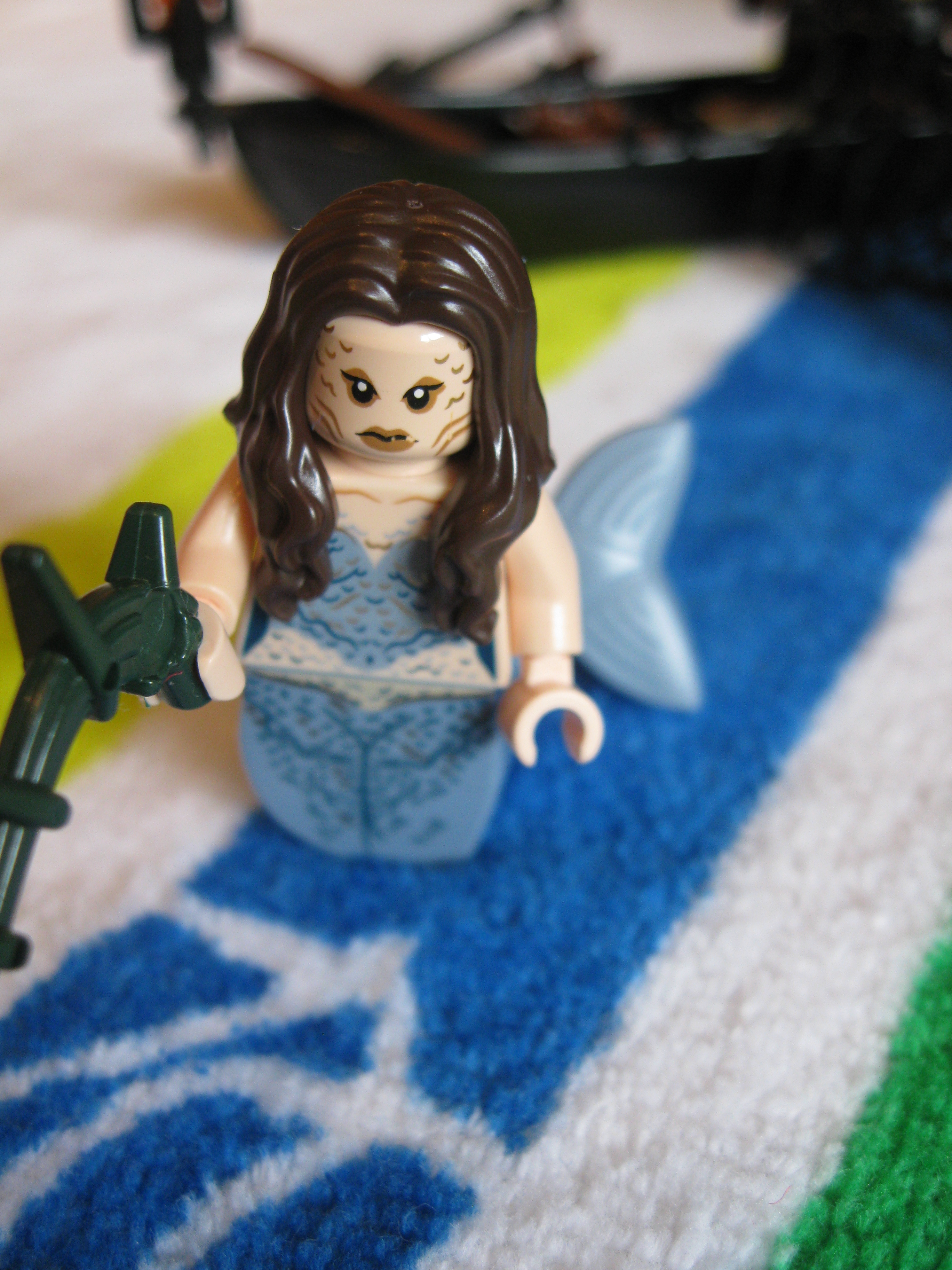 4194minifiguressyrena3.jpg