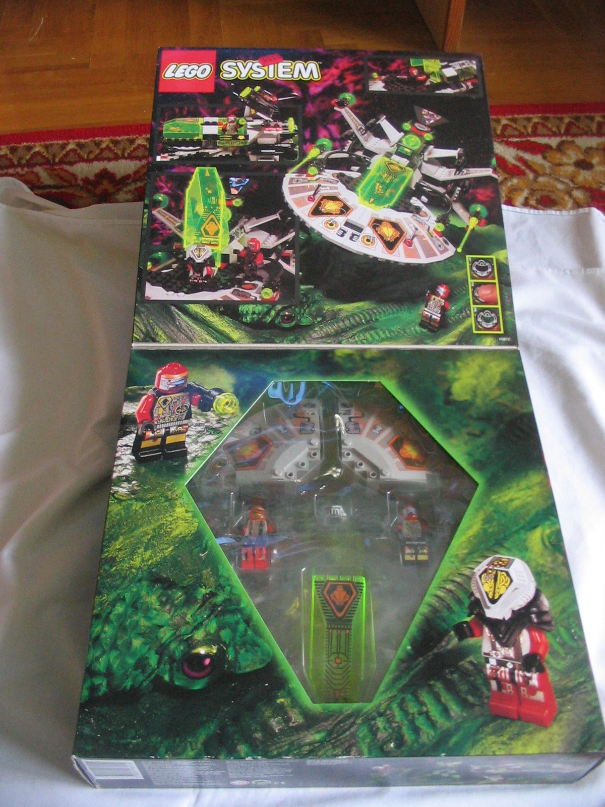 6915display.jpg