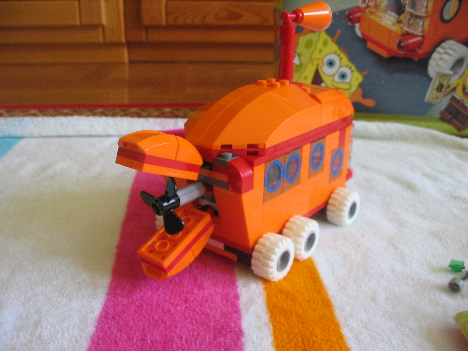 3830busside3.jpg