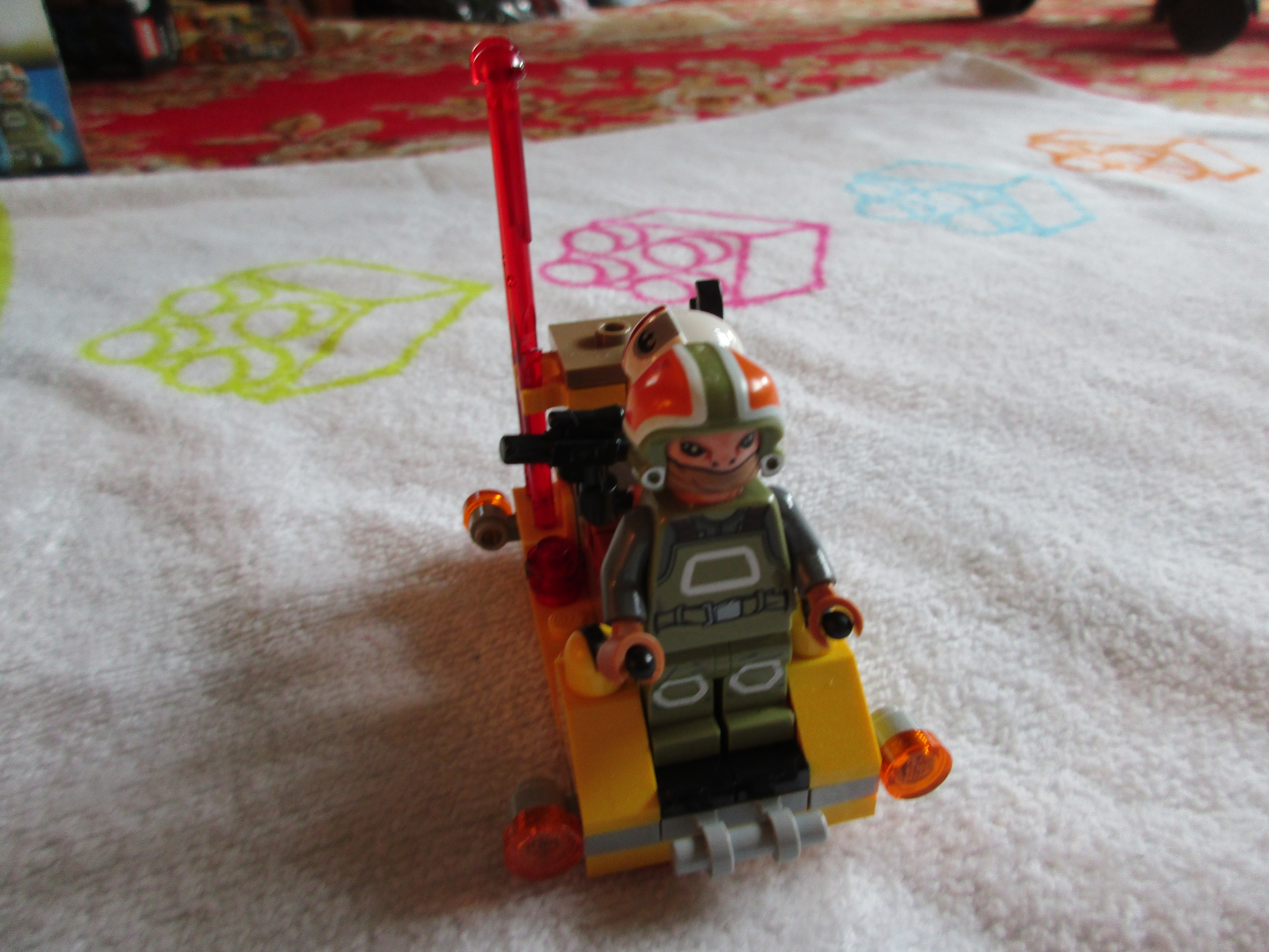 75102groundcrew2.jpg