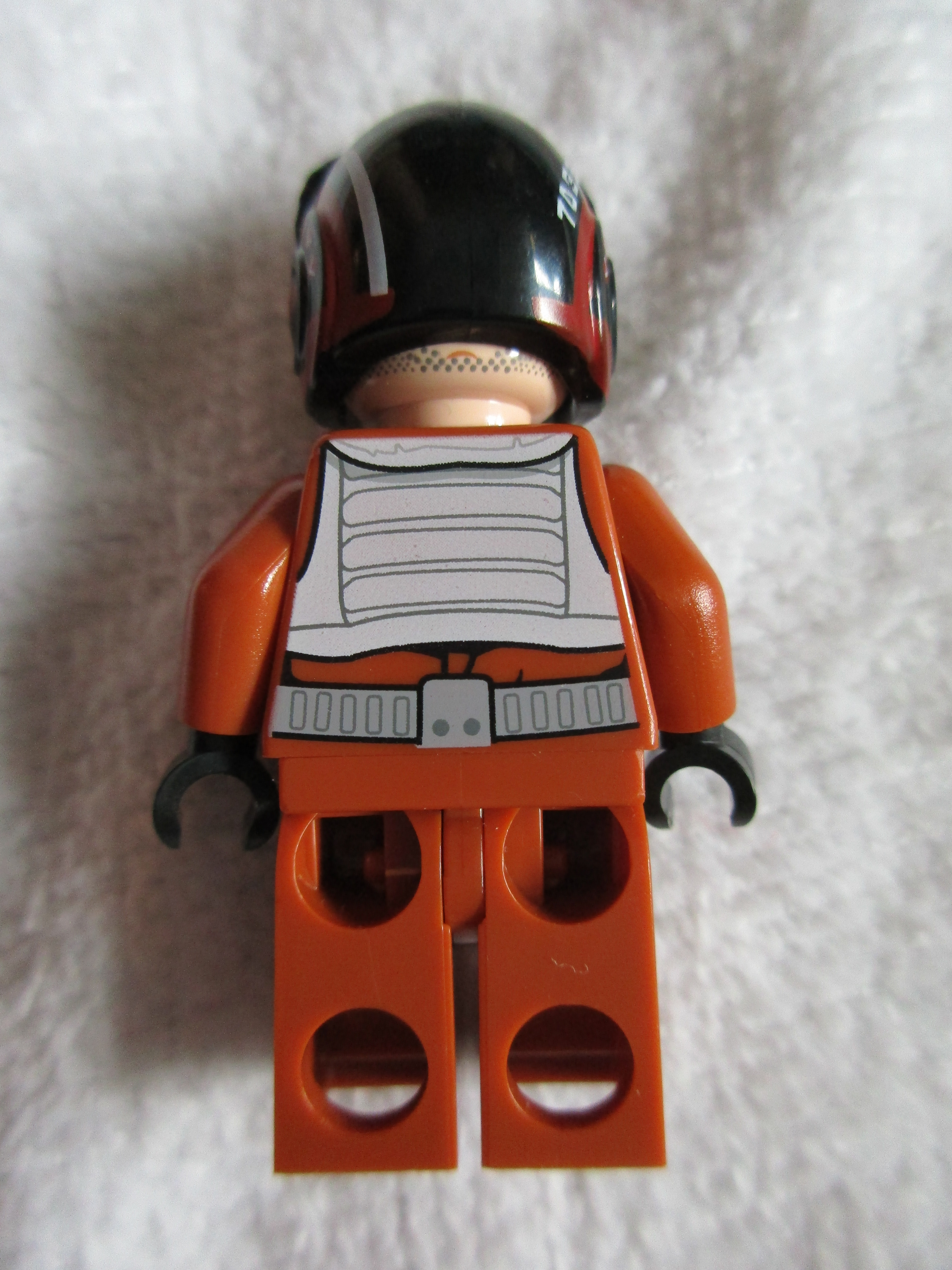 75102minifigurepoedameron2.jpg