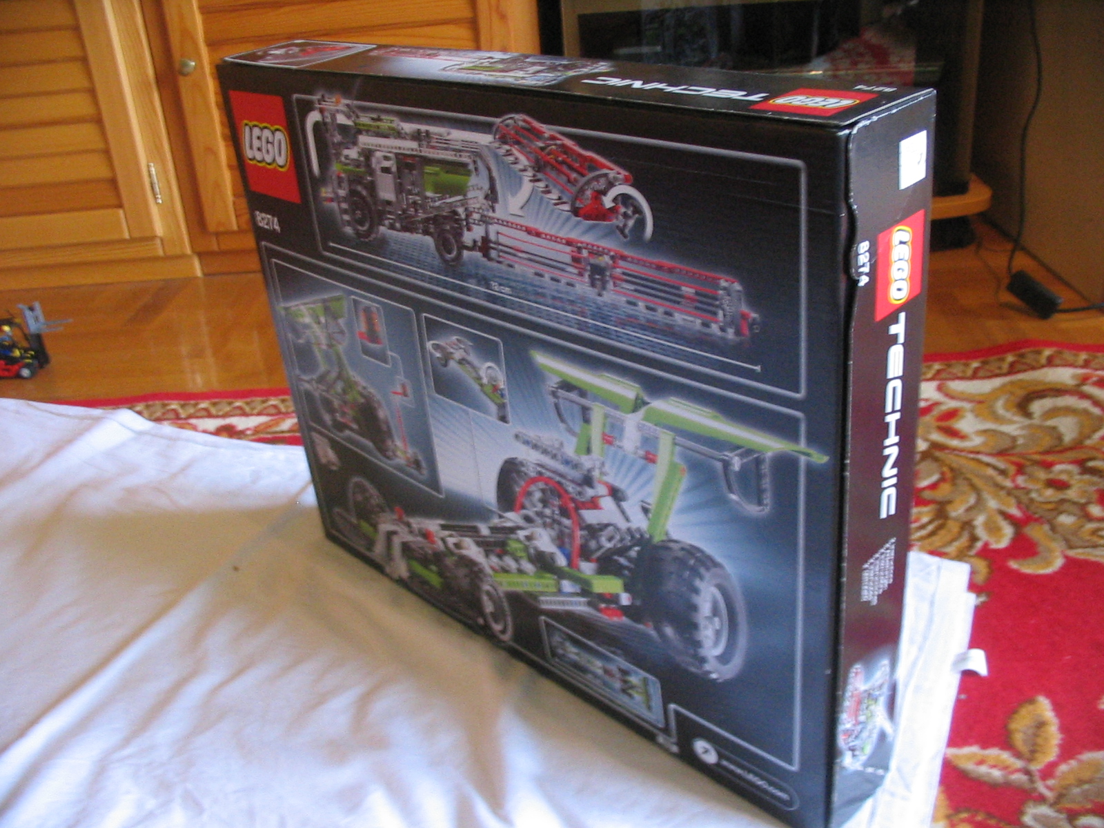 8274box3.jpg