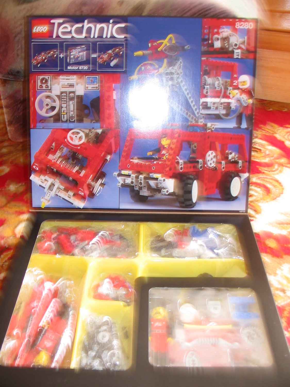8280display.jpg