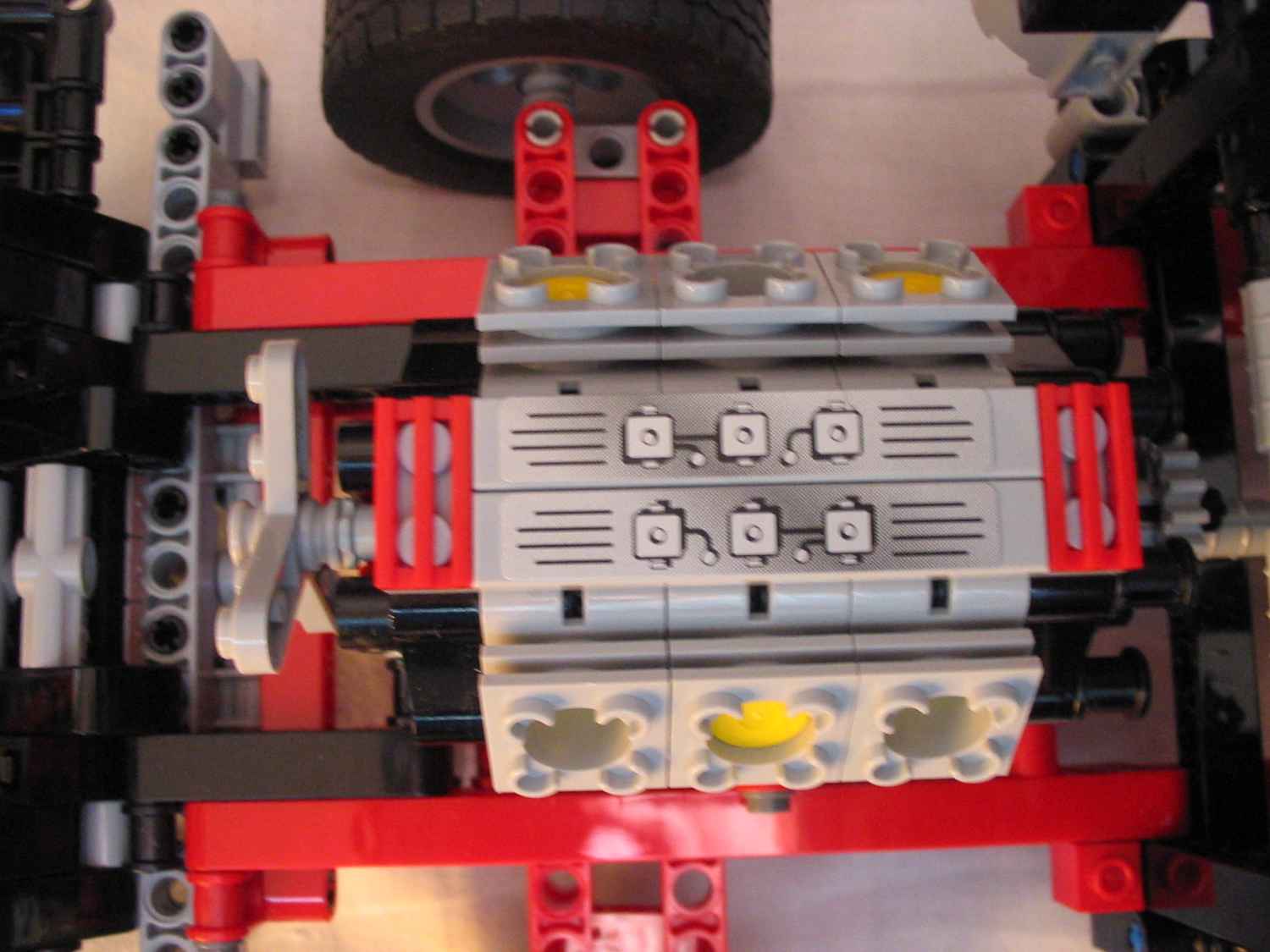8285motor2.jpg