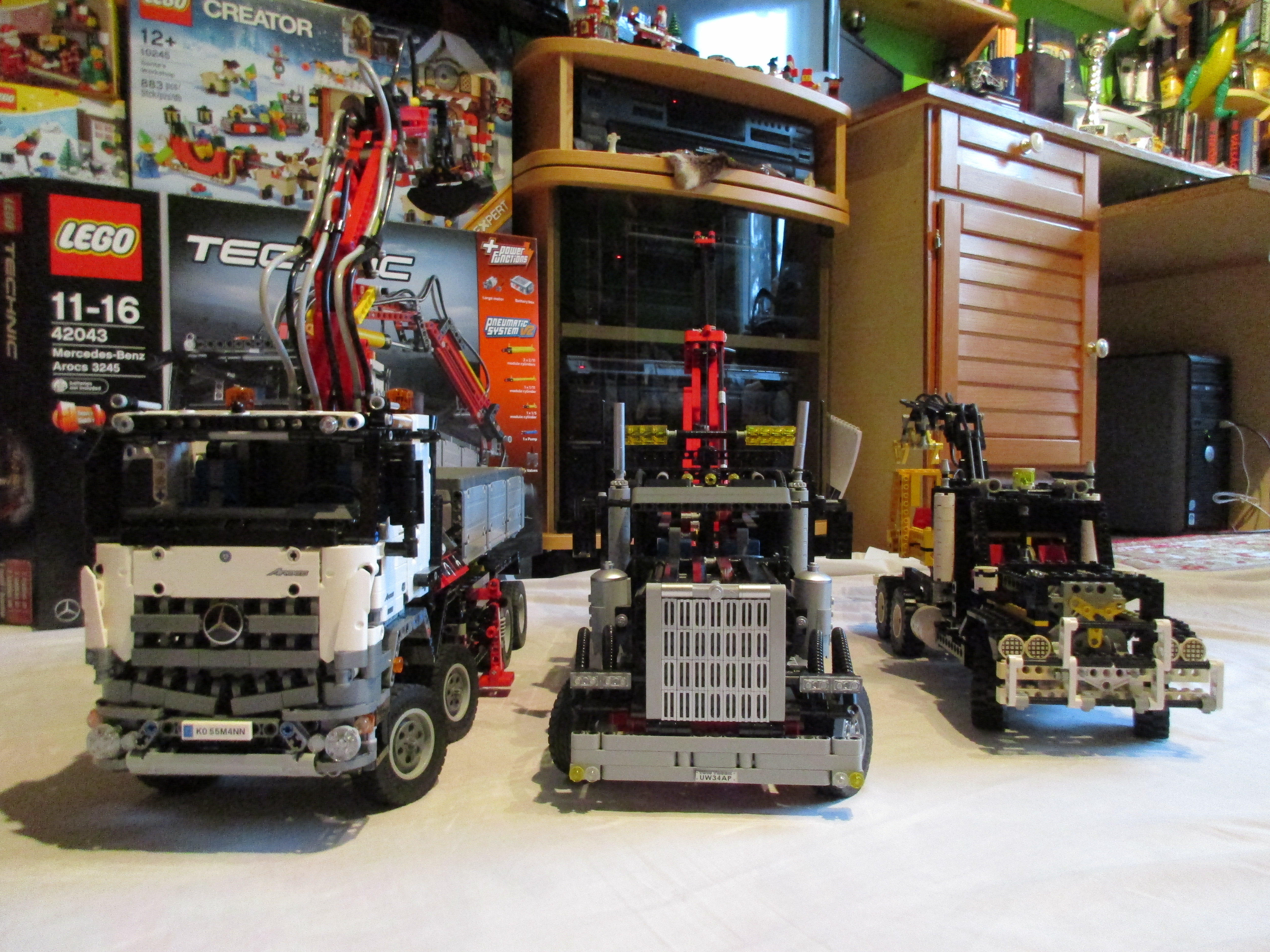technictrucks4.jpg