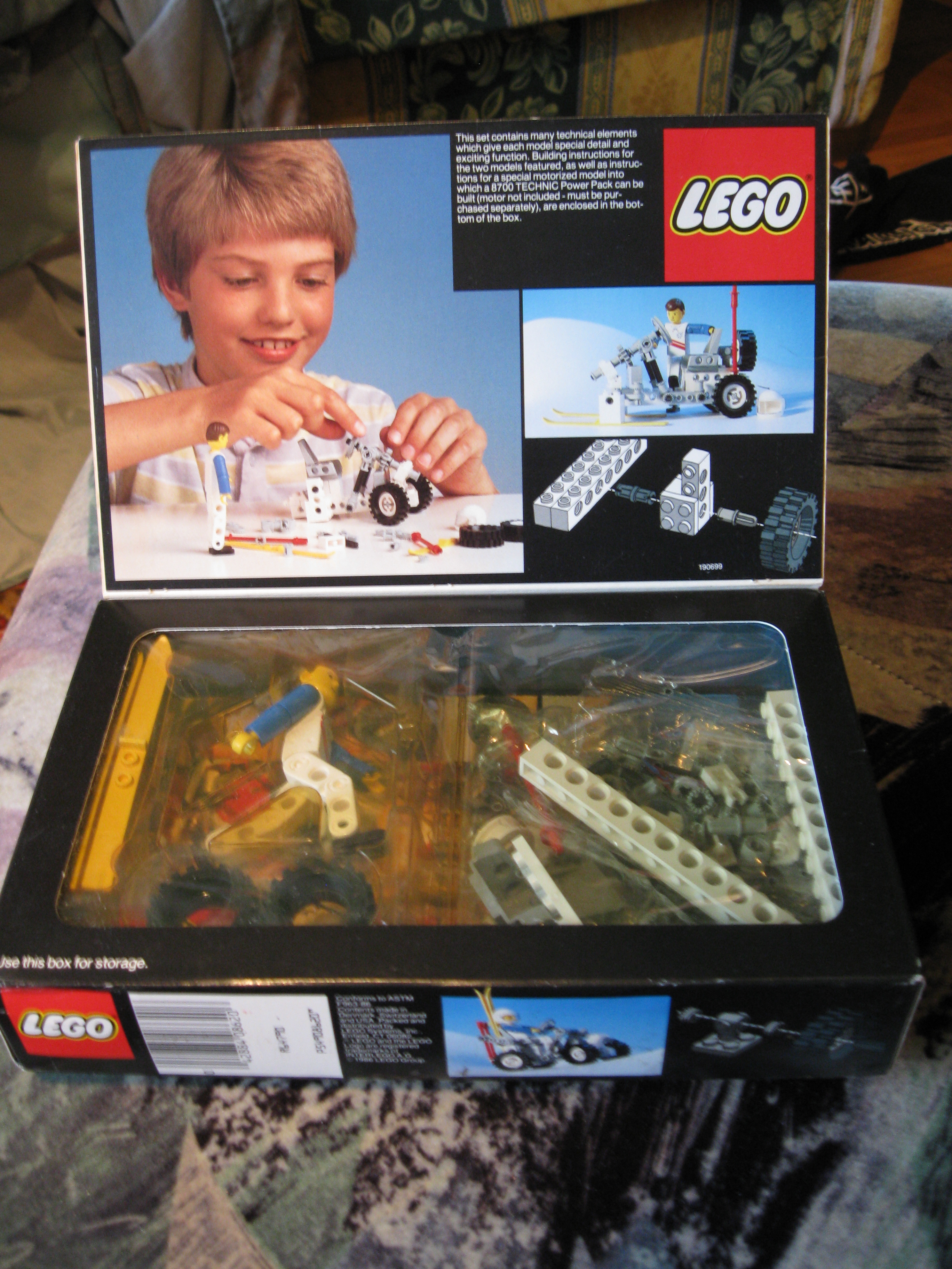 8620display.jpg