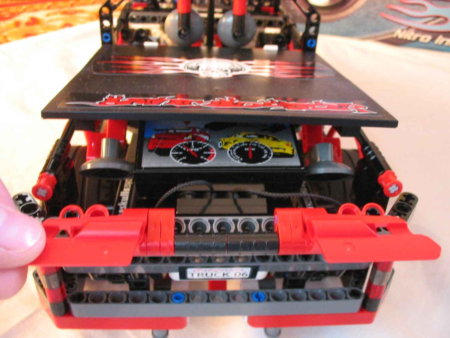 8682back3.jpg