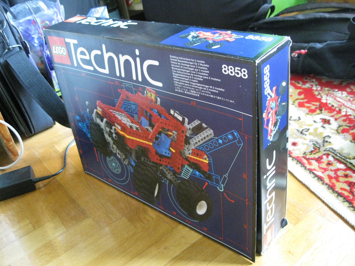 8858box2.jpg