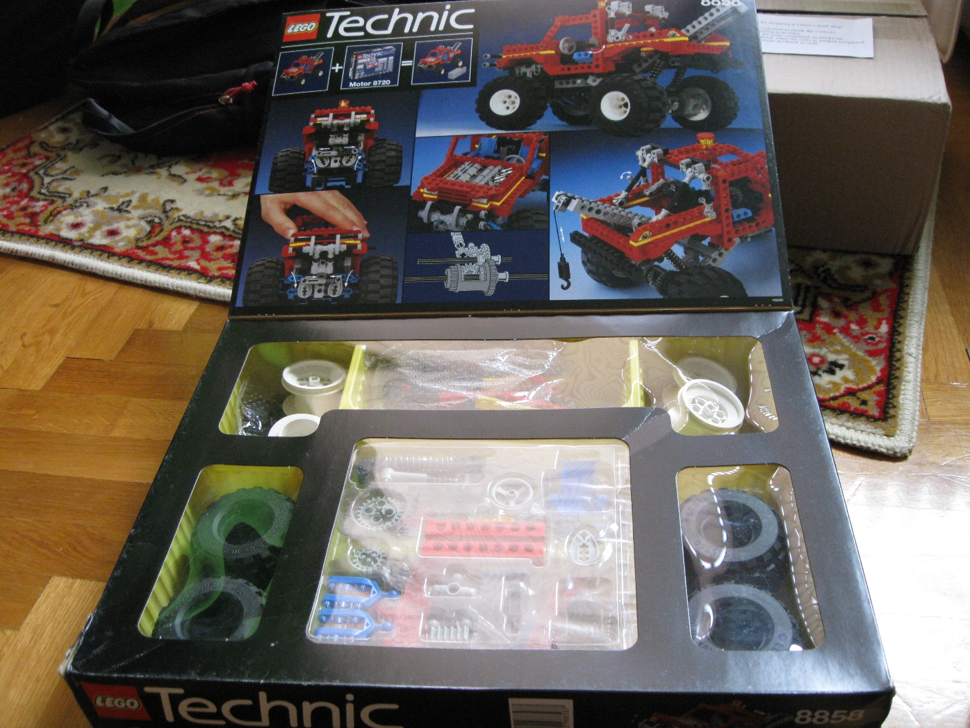 8858display5.jpg