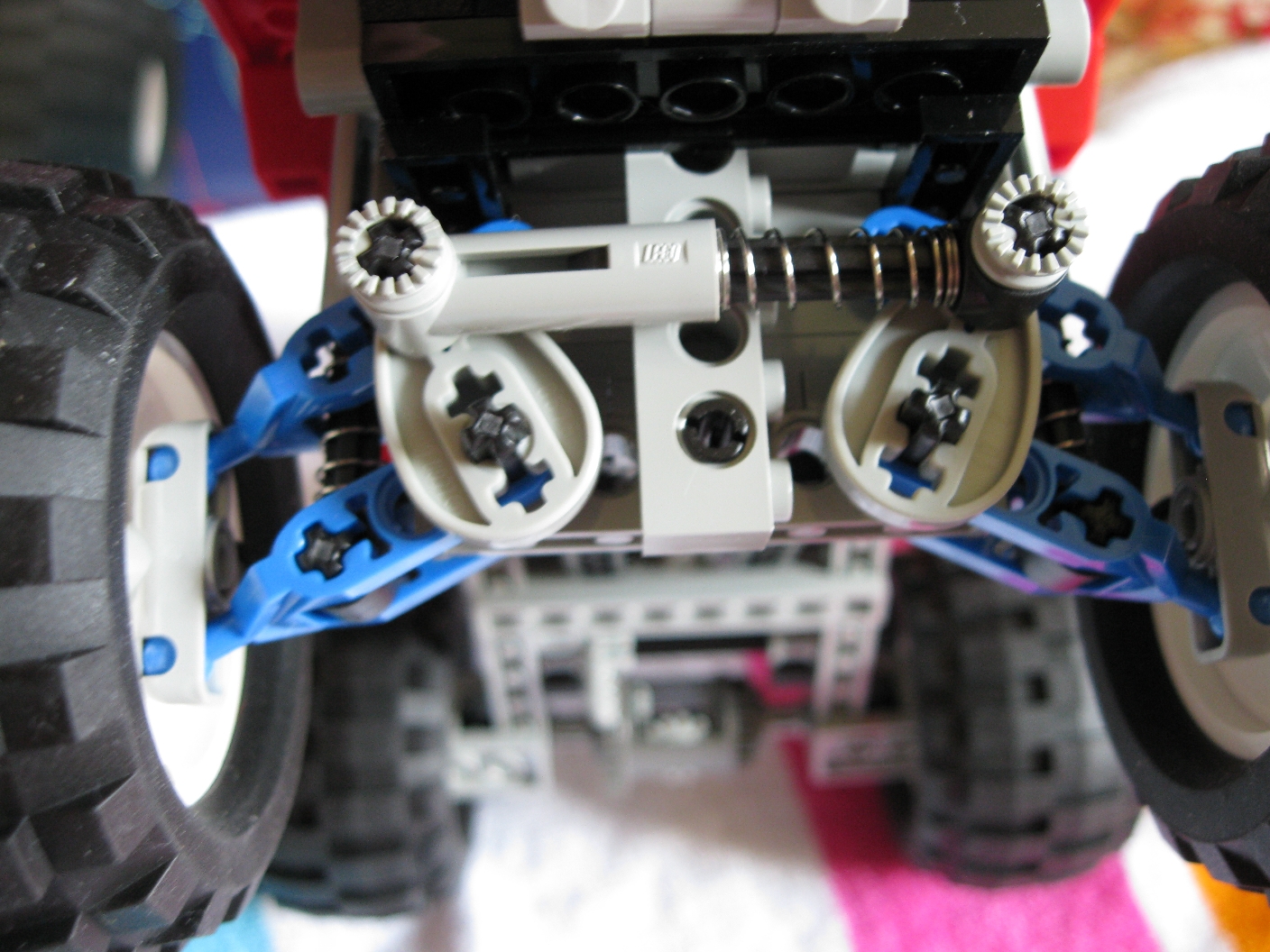 8858suspension.jpg