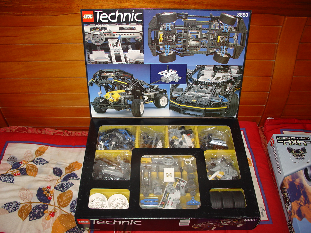 8880display3.jpg