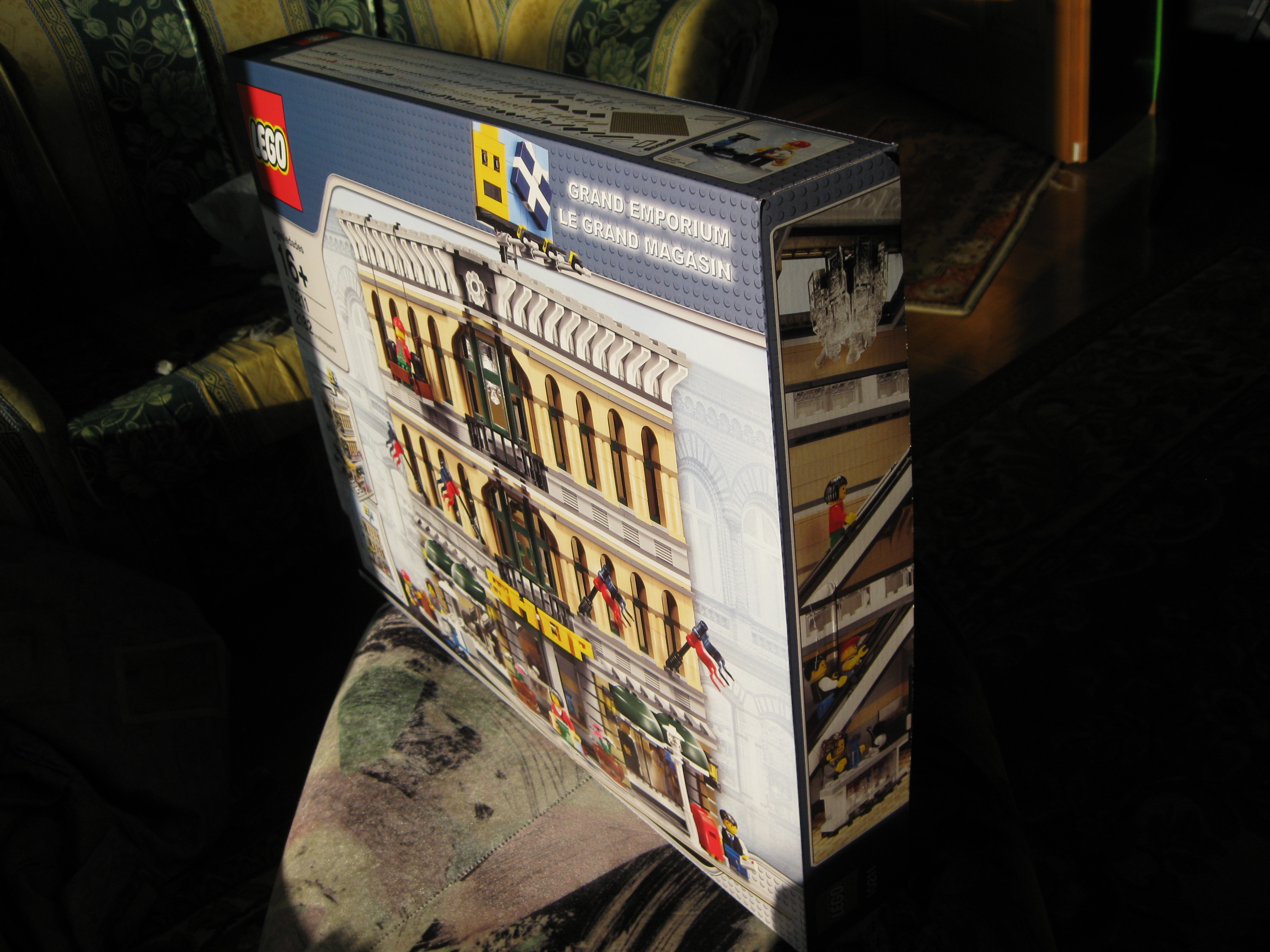 10211box2.jpg