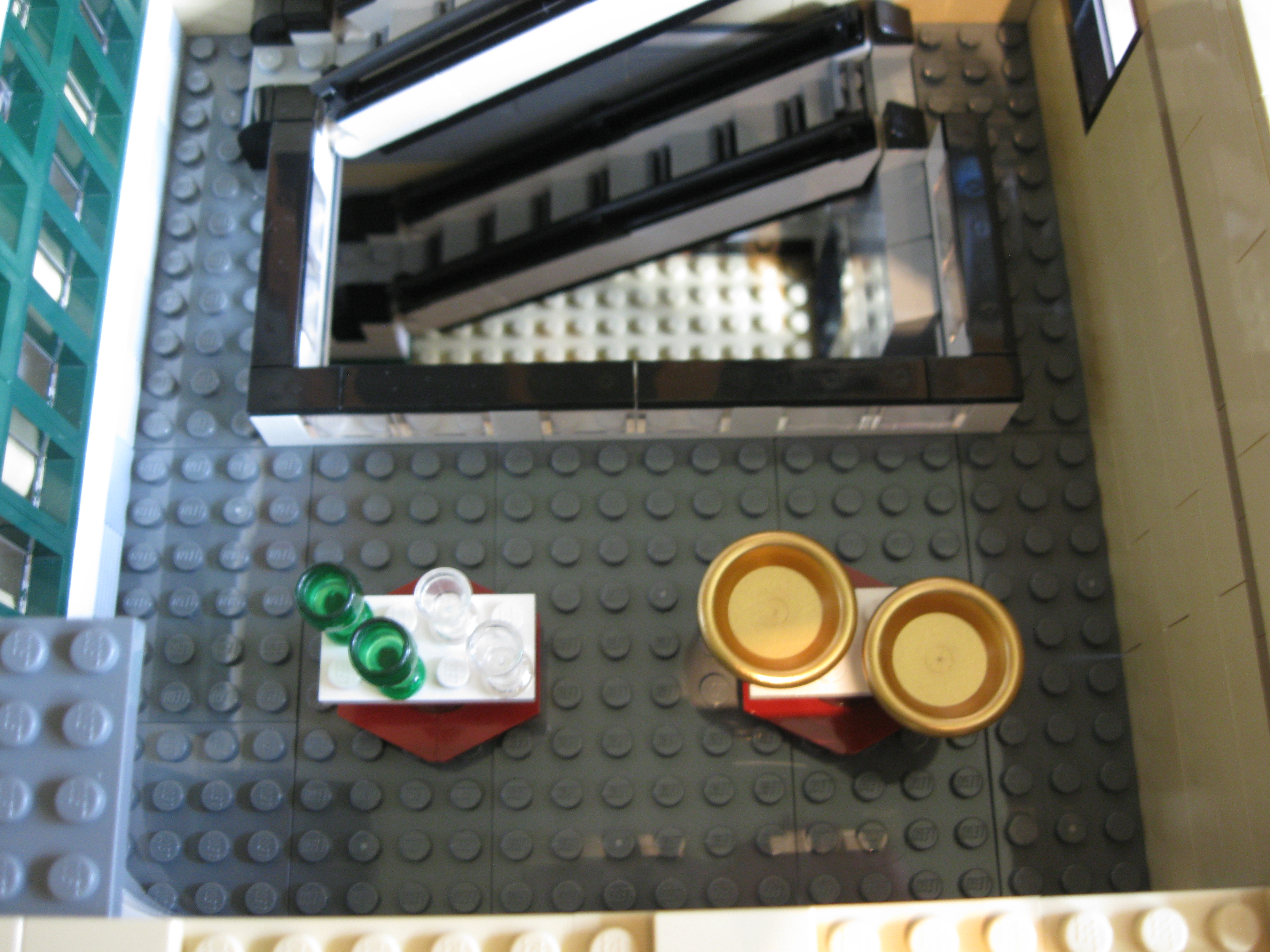 10211inside1floor.jpg