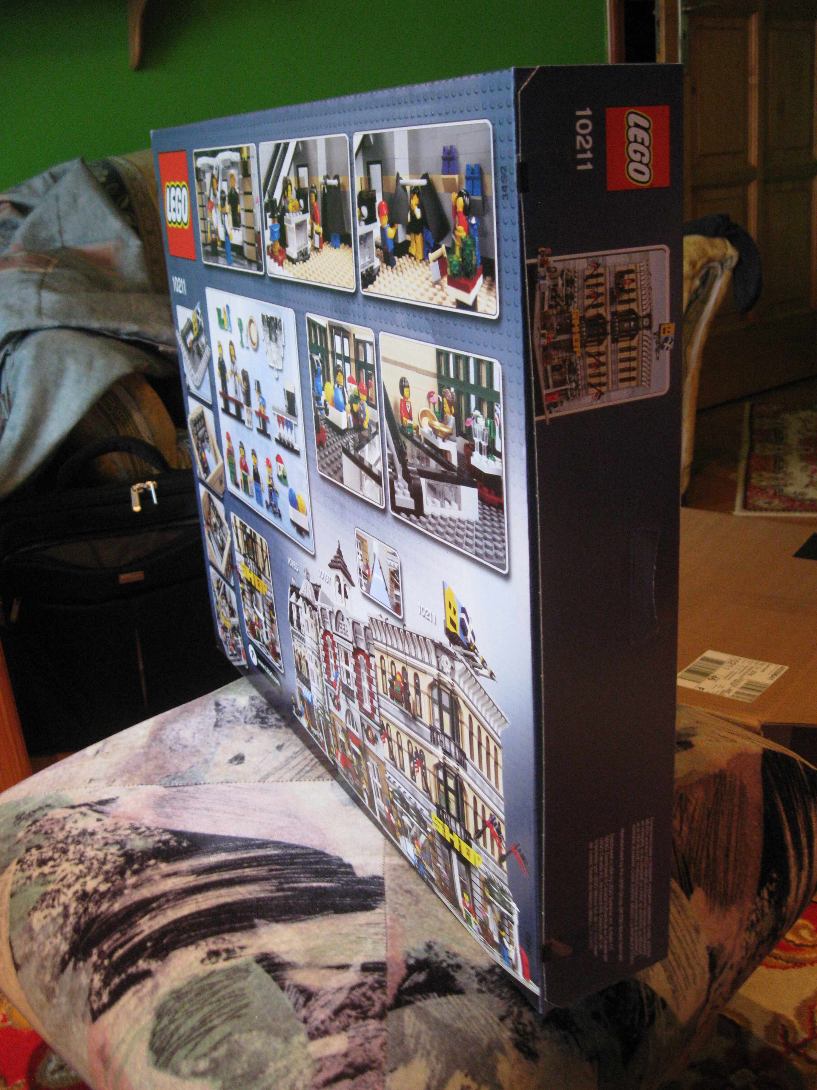10211box4.jpg