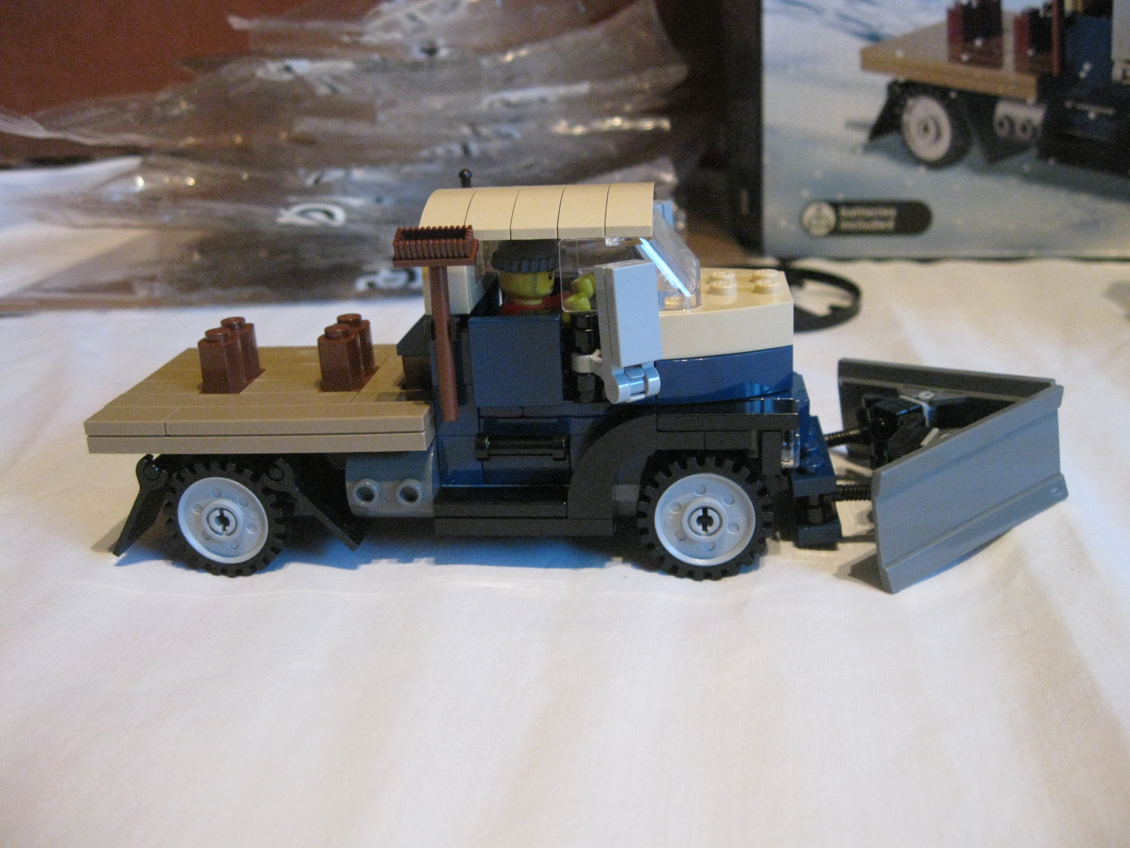 10229truckright.jpg