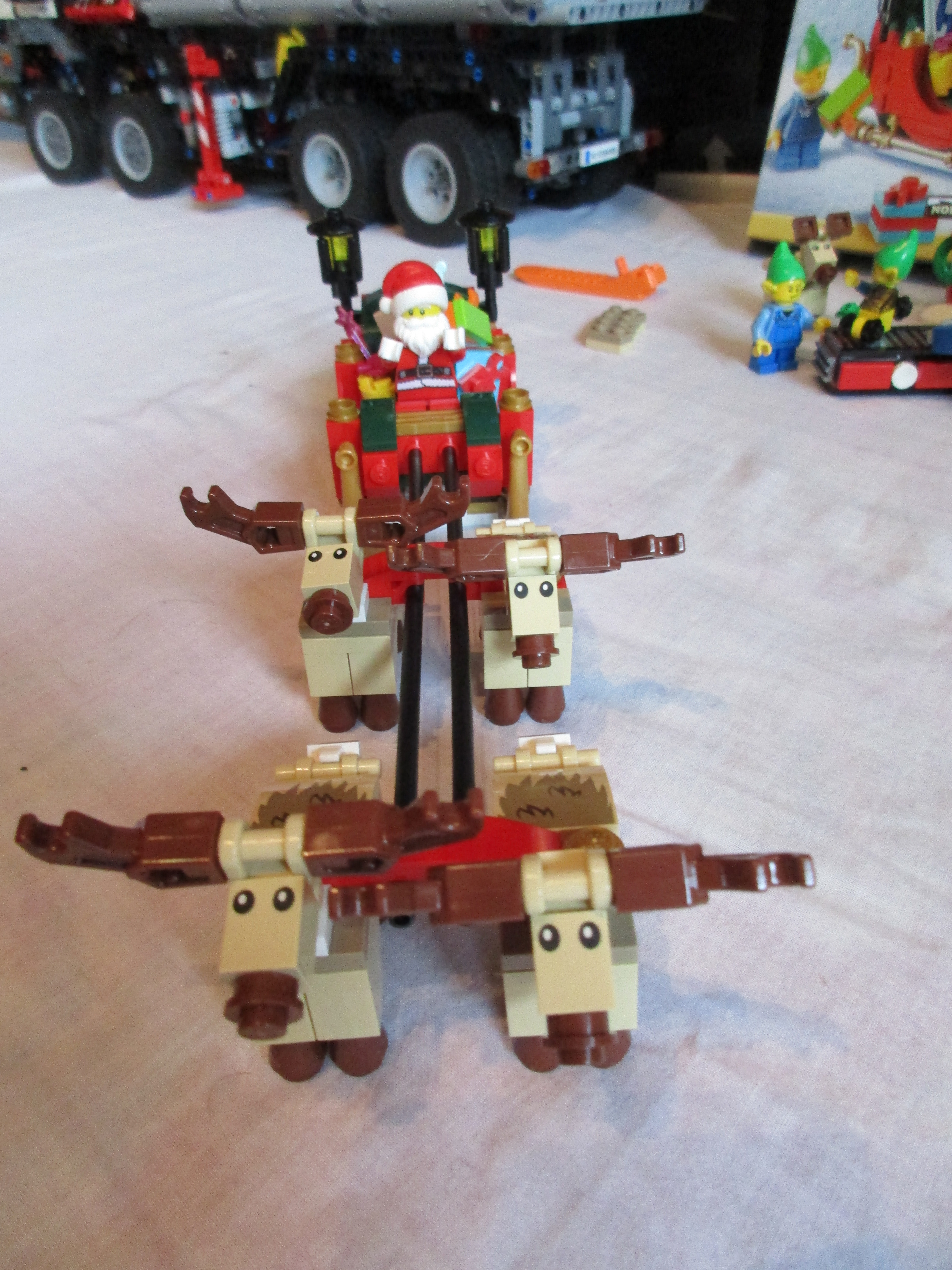 10245santassledge2.jpg