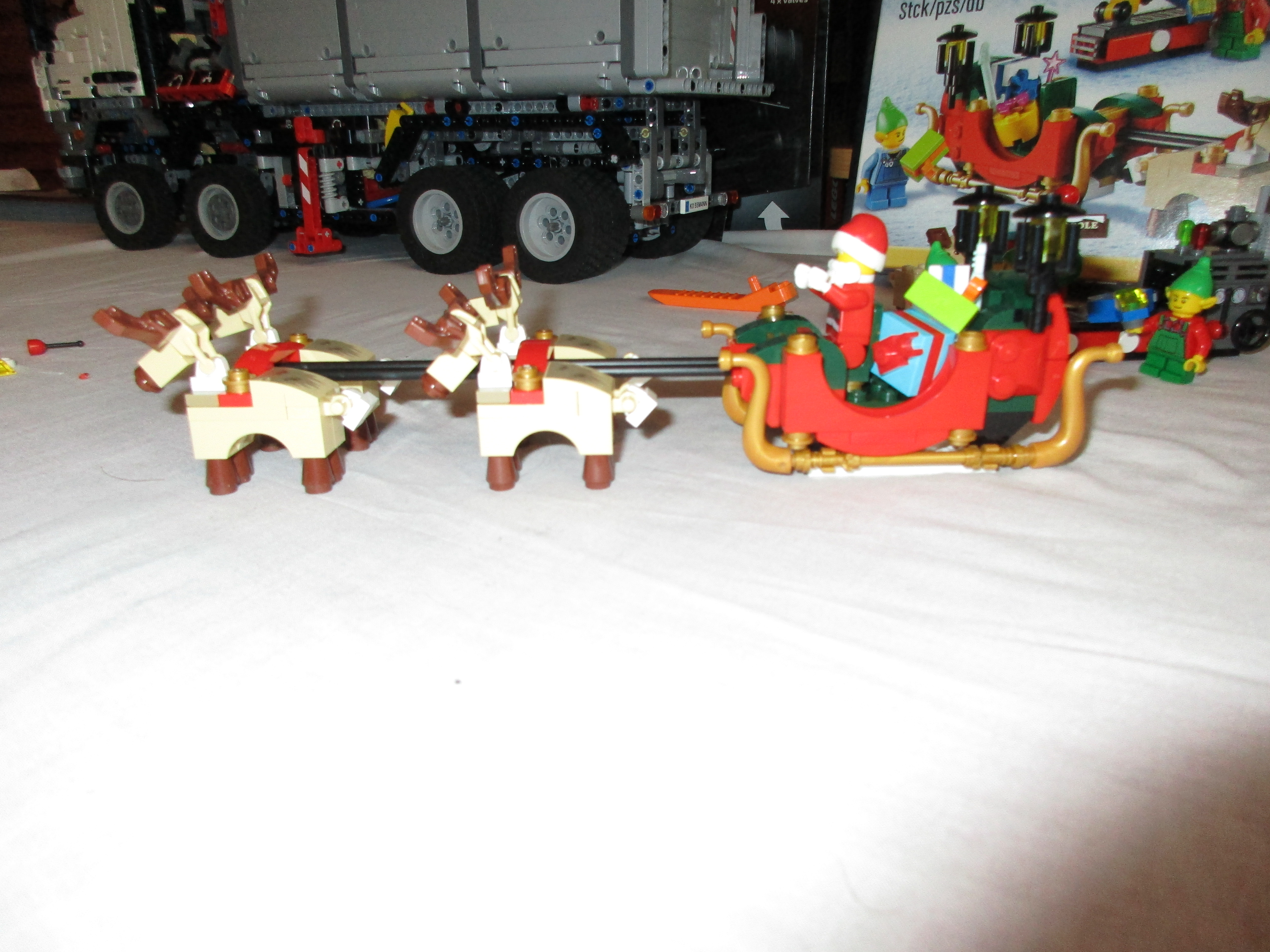 10245santassledge5.jpg