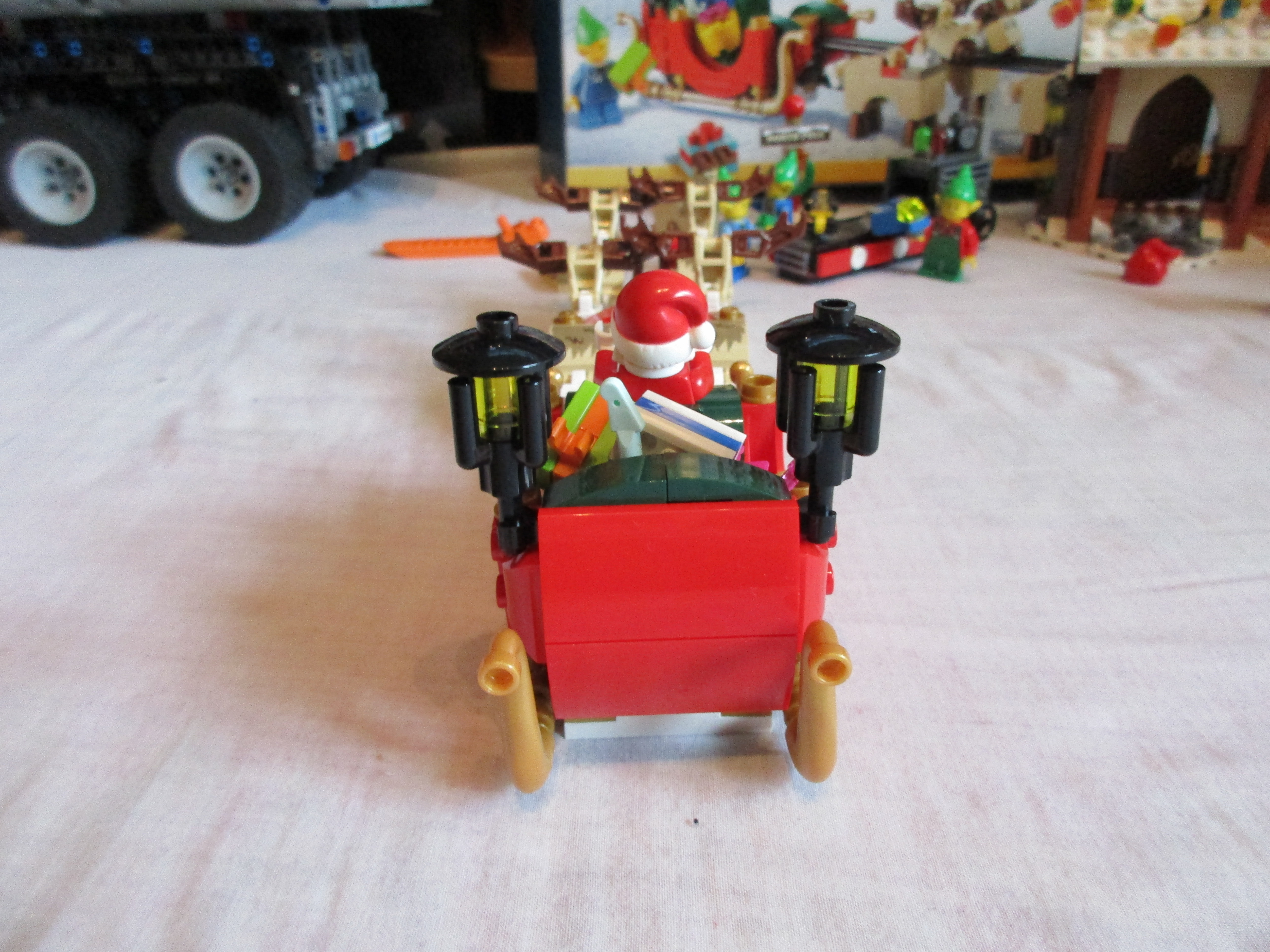 10245santassledge8.jpg
