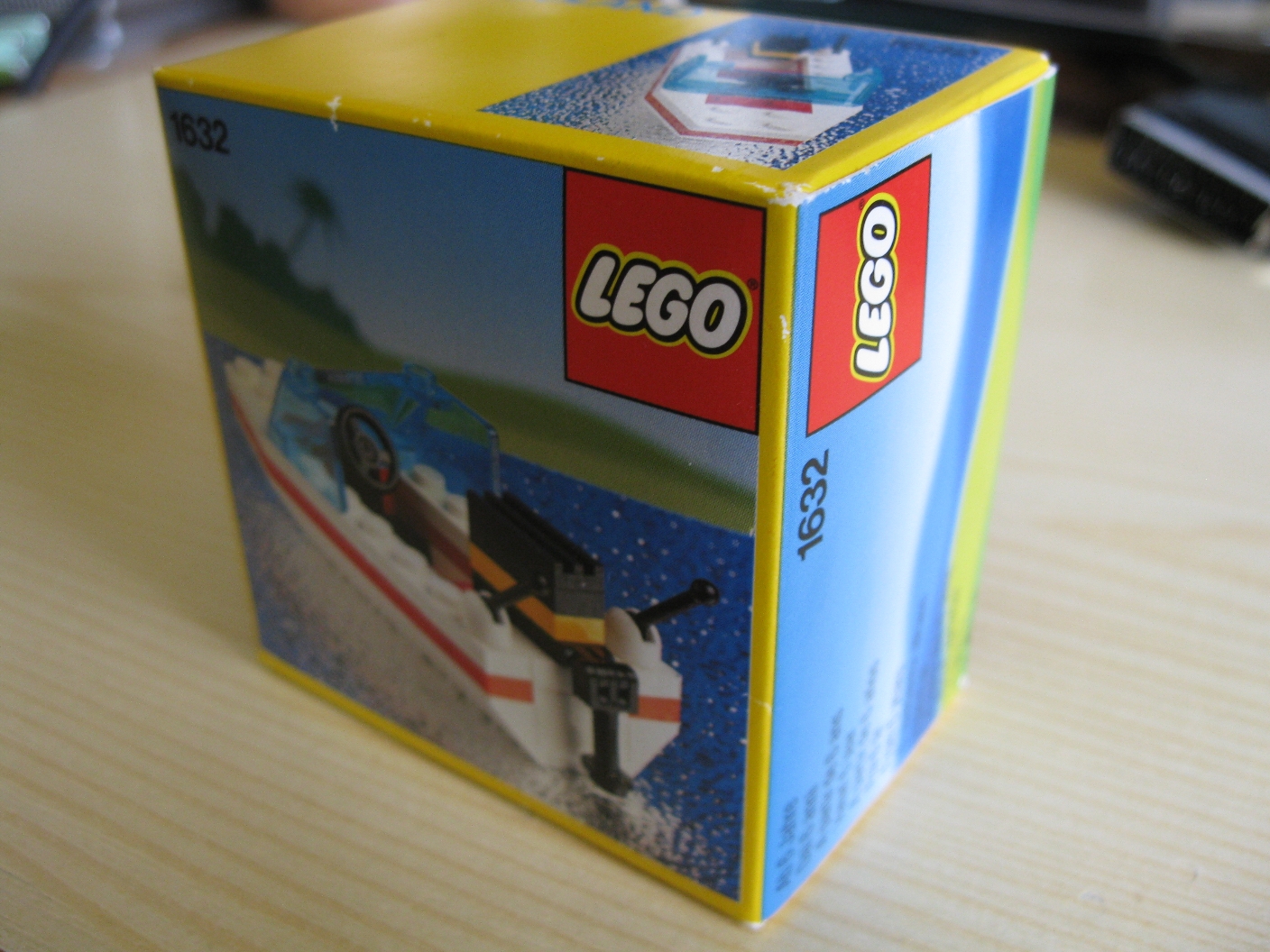 1632box2.jpg