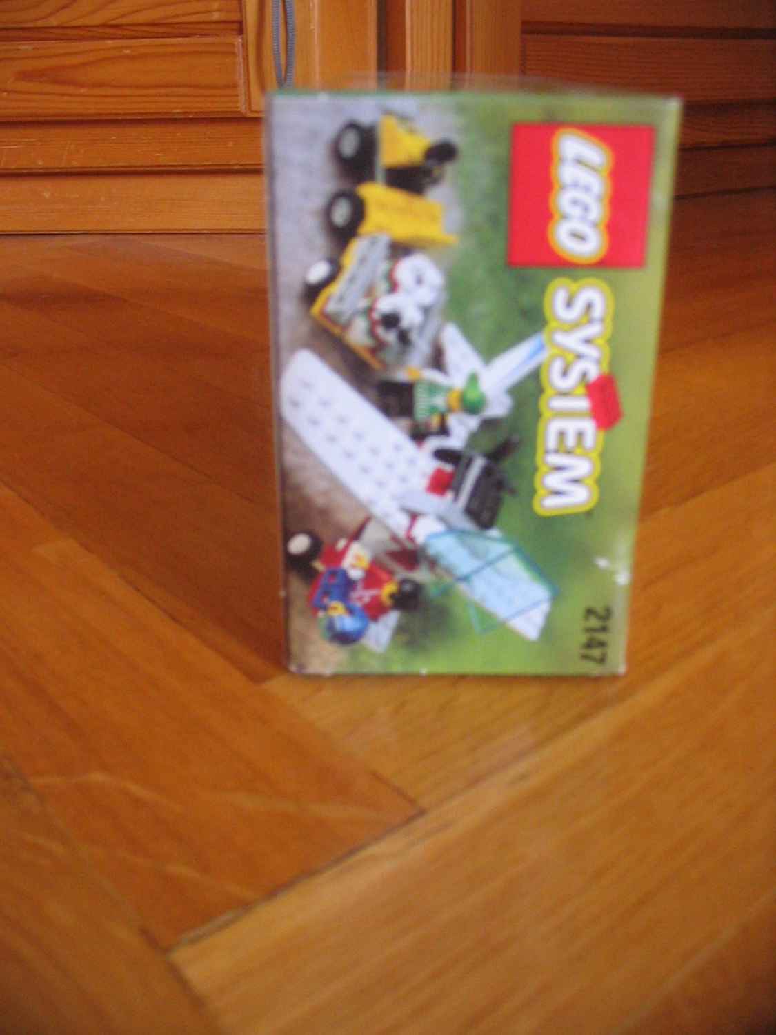 2147box3.jpg