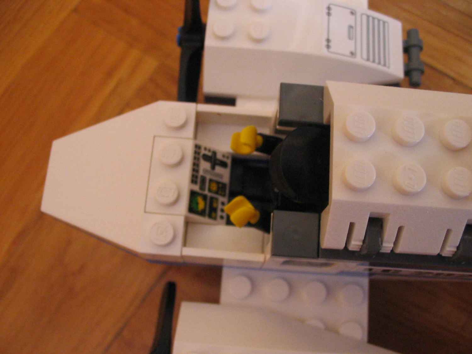 2928cockpit.jpg