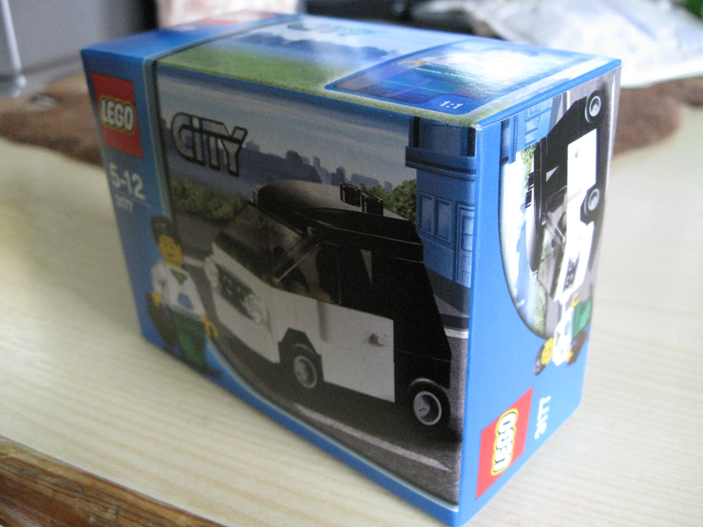 3177box2.jpg