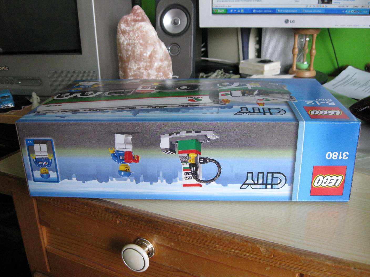 3180box8.jpg