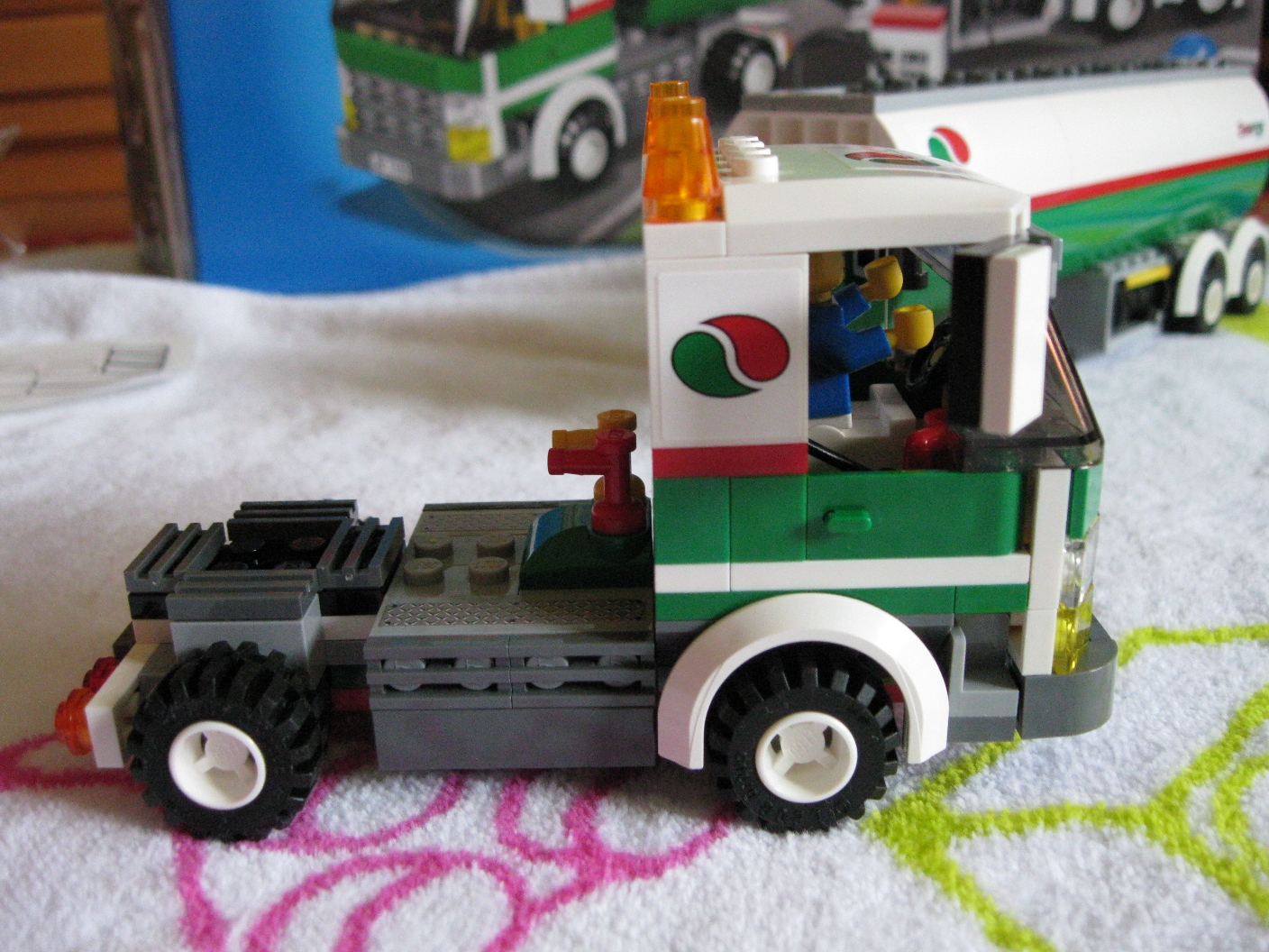 3180truckright.jpg