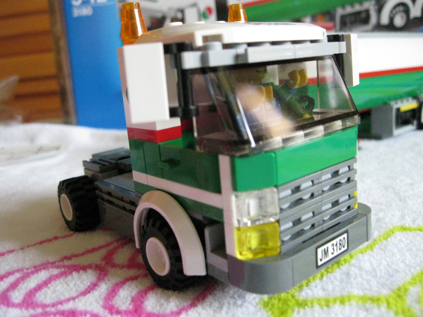 3180trucksid4.jpg