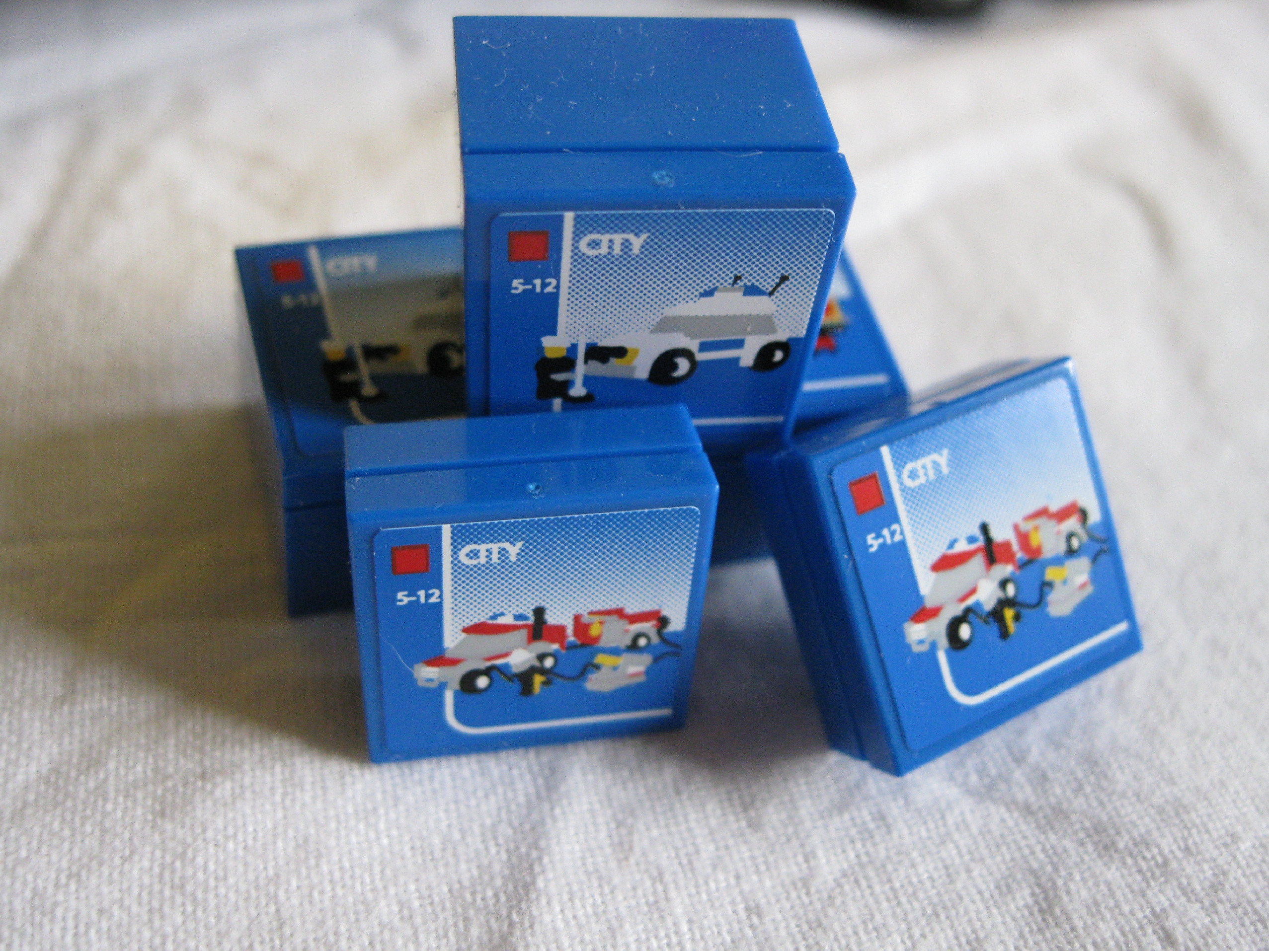 3221legos.jpg