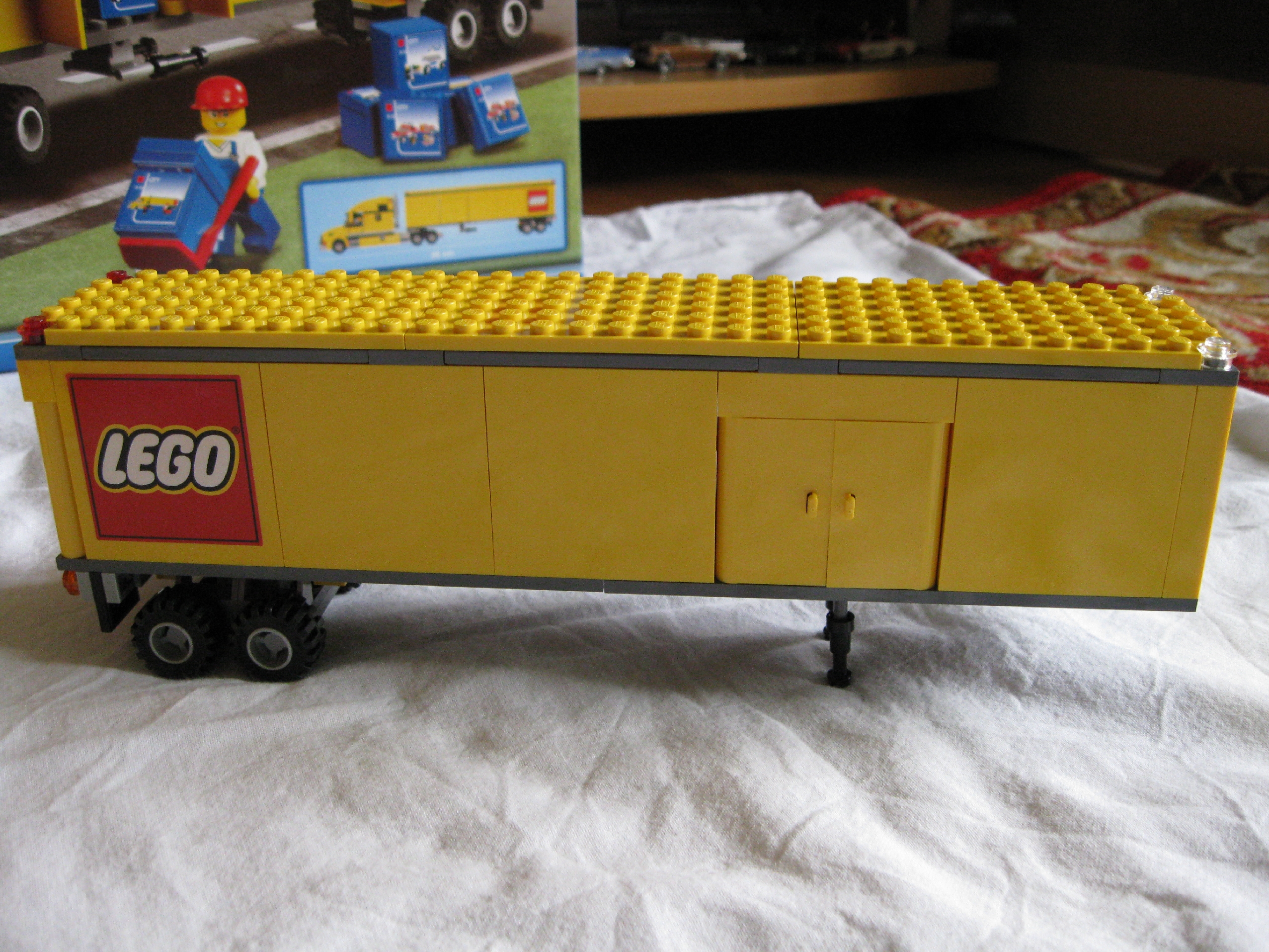 3221trailerright.jpg