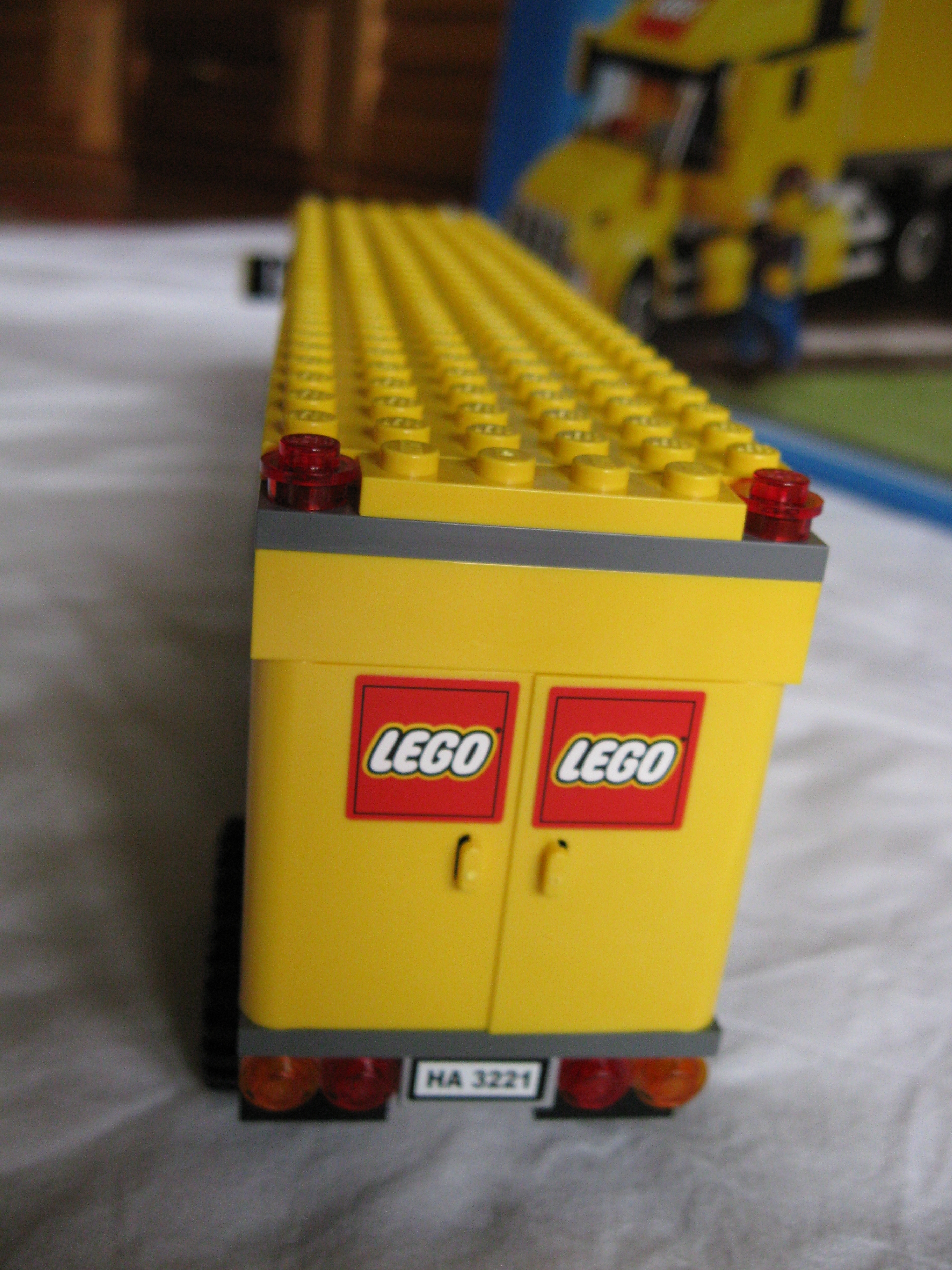 3221truckwithailerback.jpg