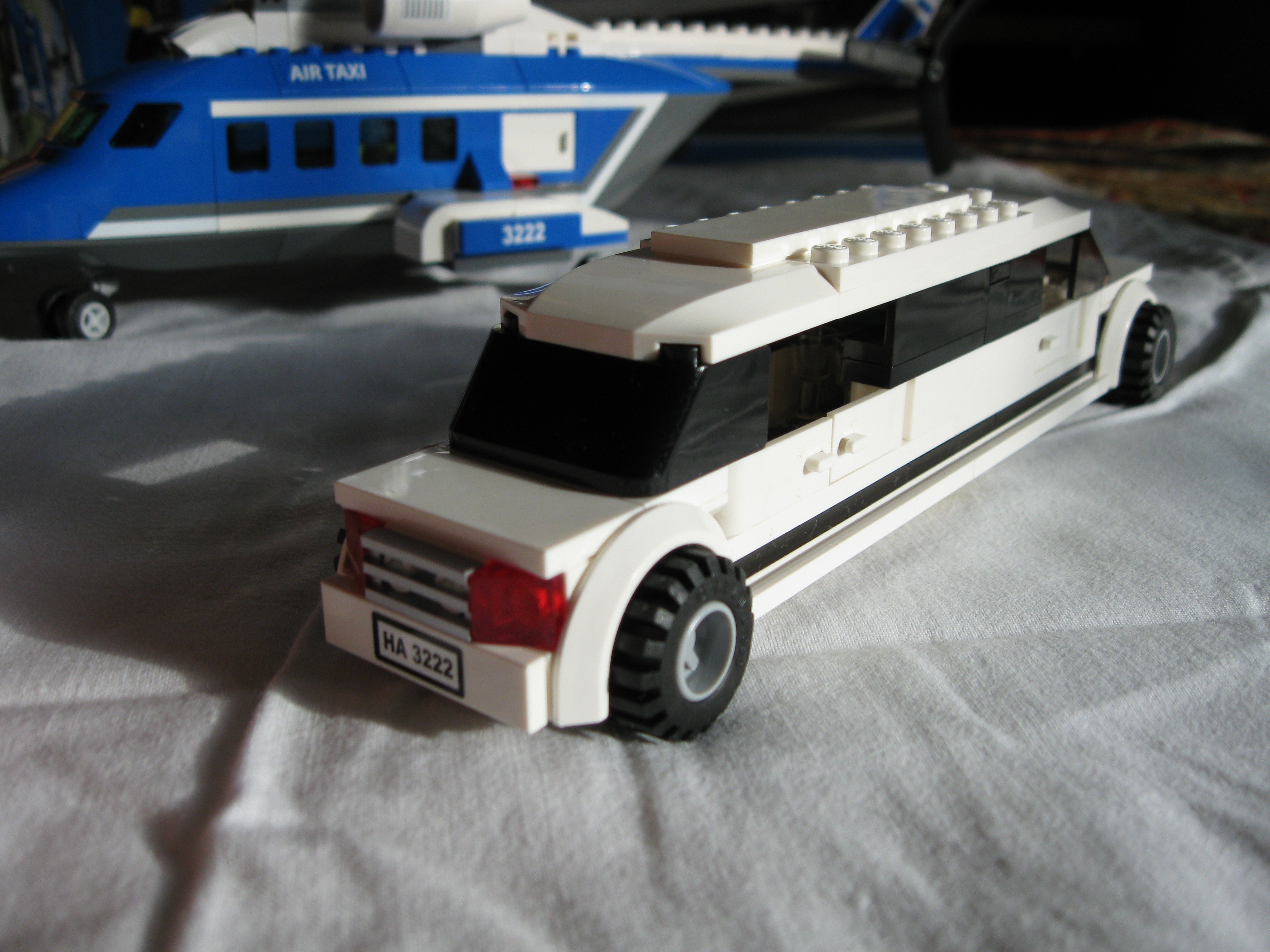 3222limousineside4.jpg