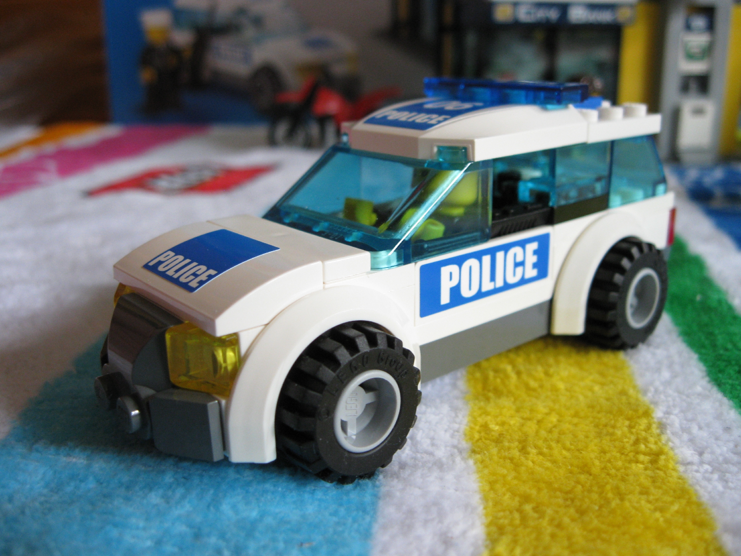 3661policecarside2.jpg