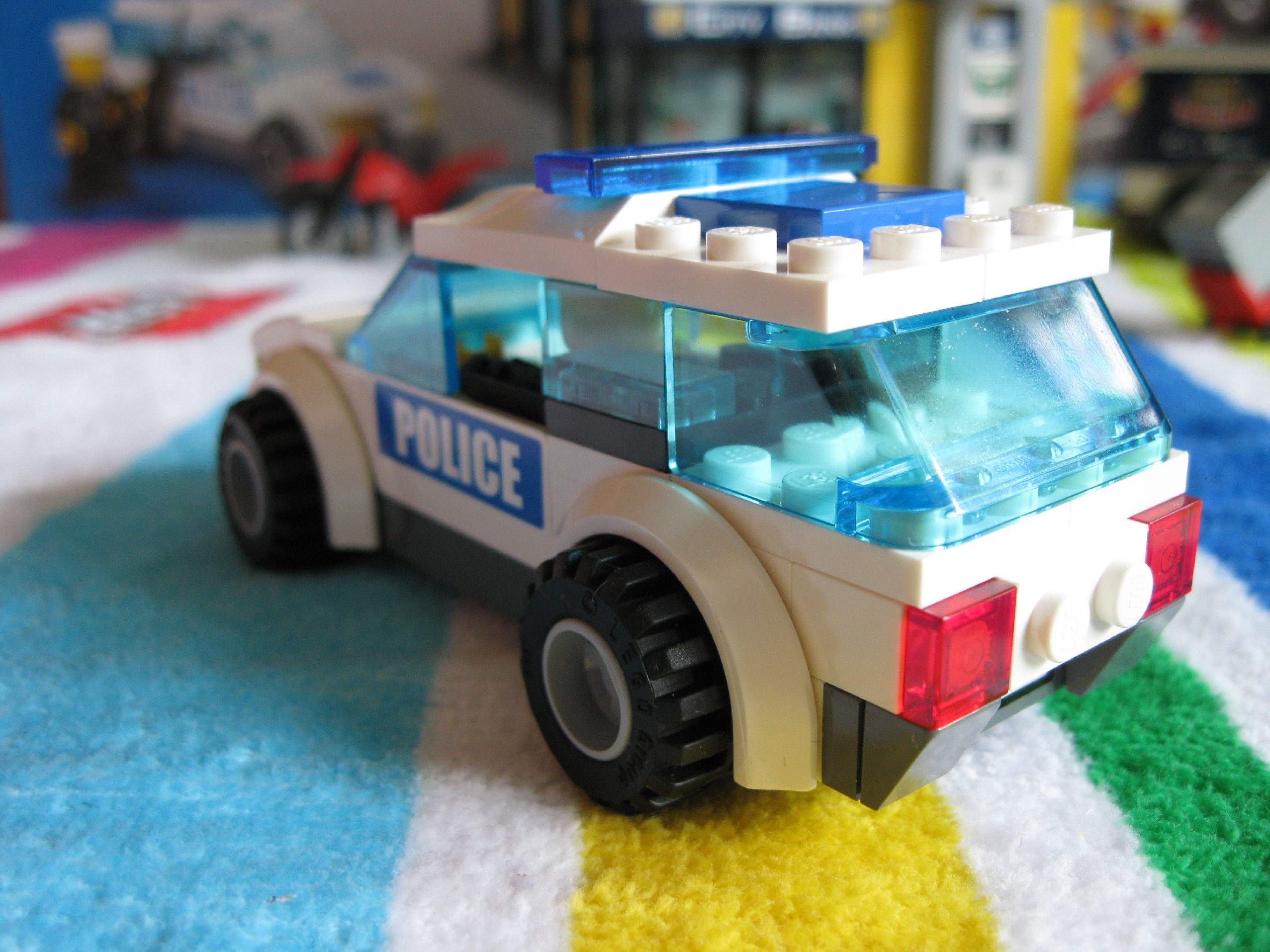 3661policecarside3.jpg