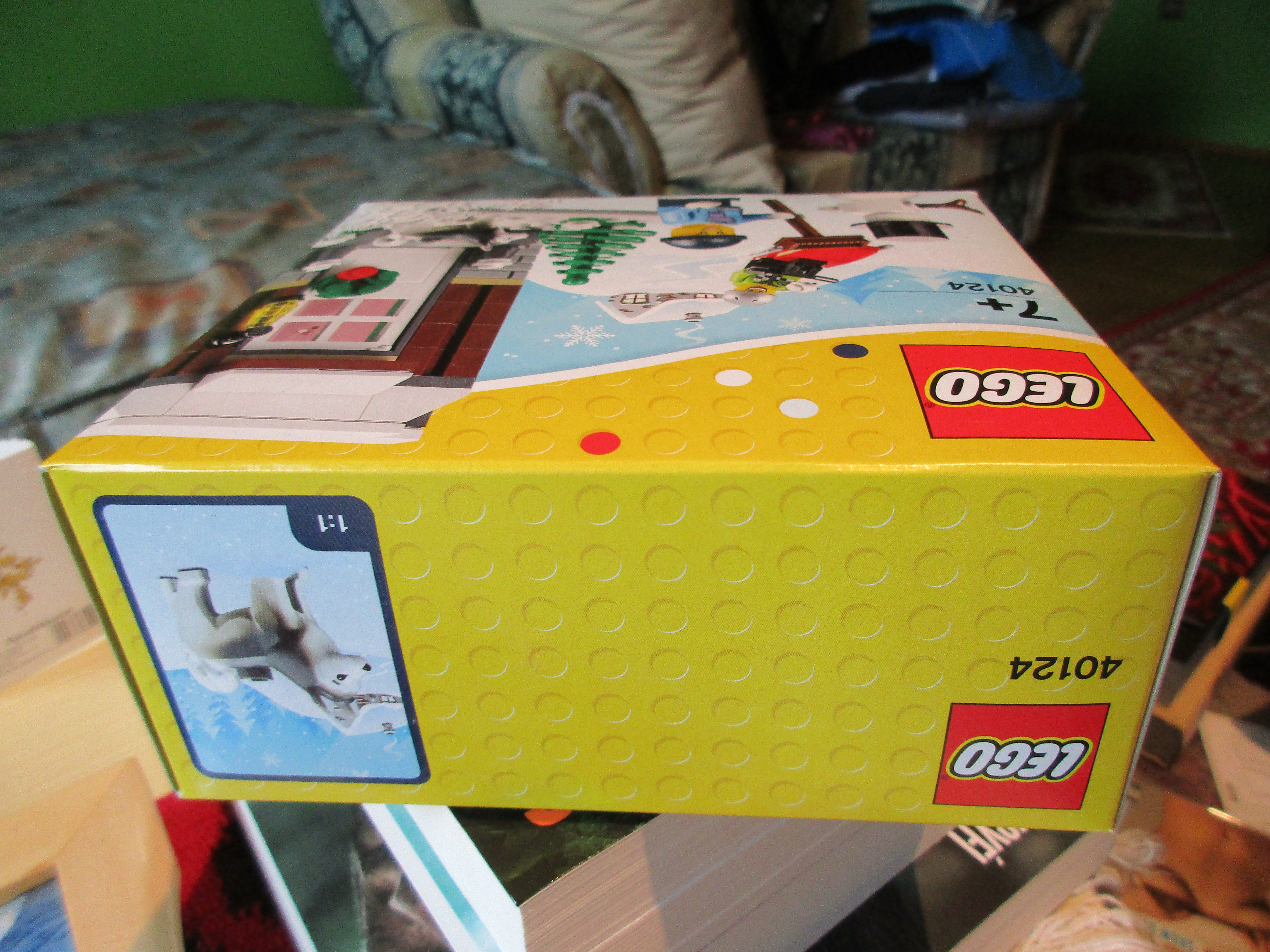40124box8.jpg