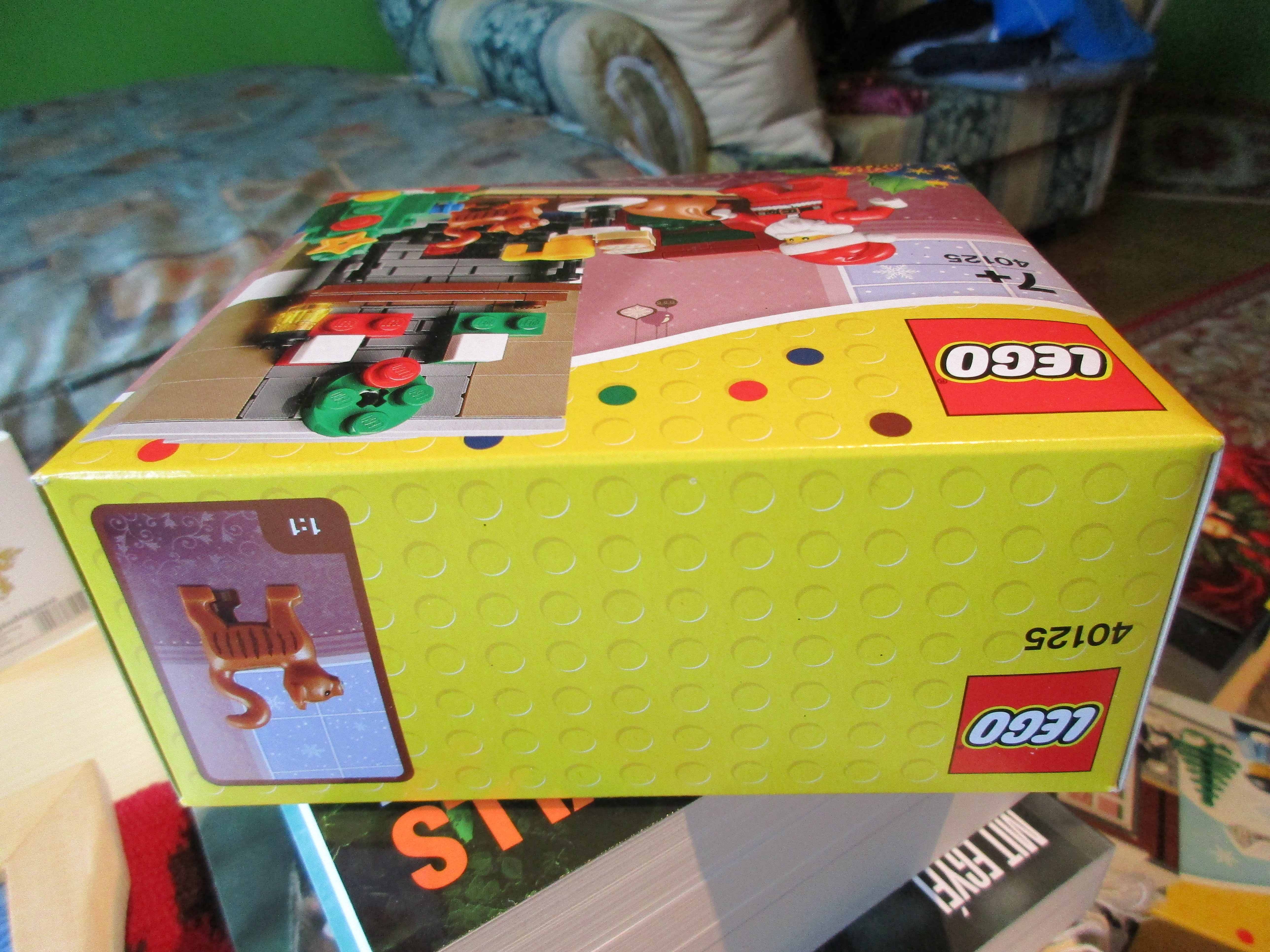 40125box8.jpg