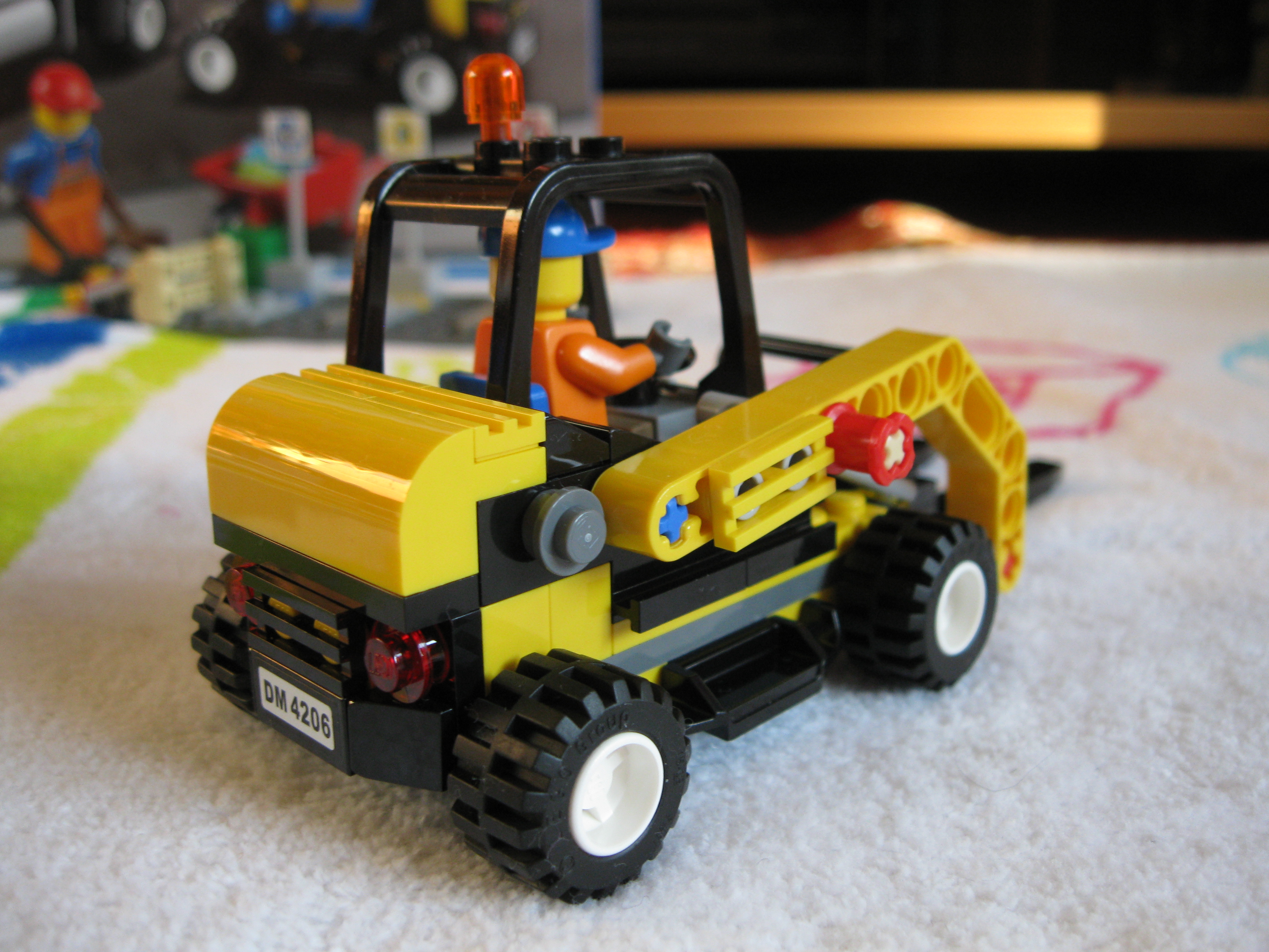 4206trolleyside2.jpg