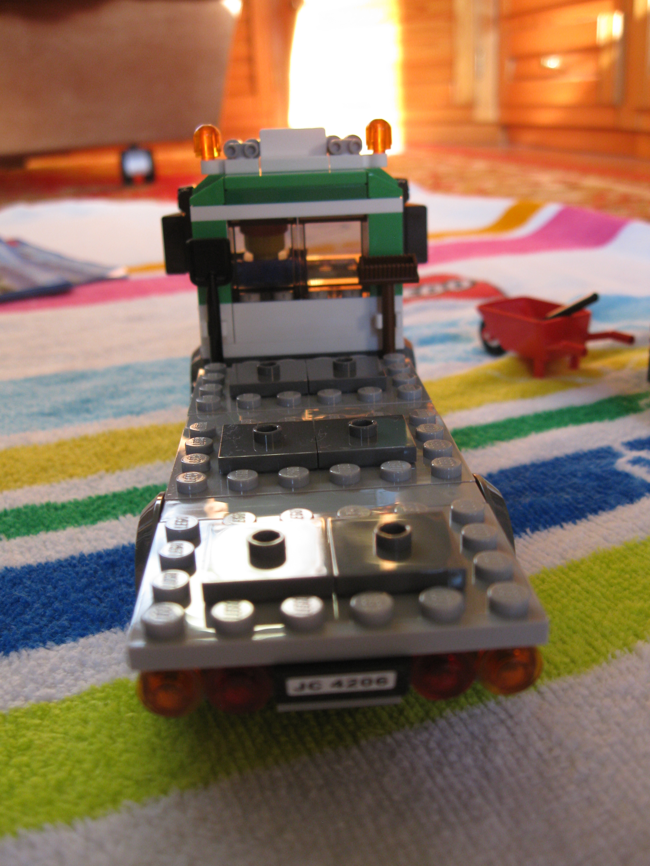 4206truckemptyback.jpg