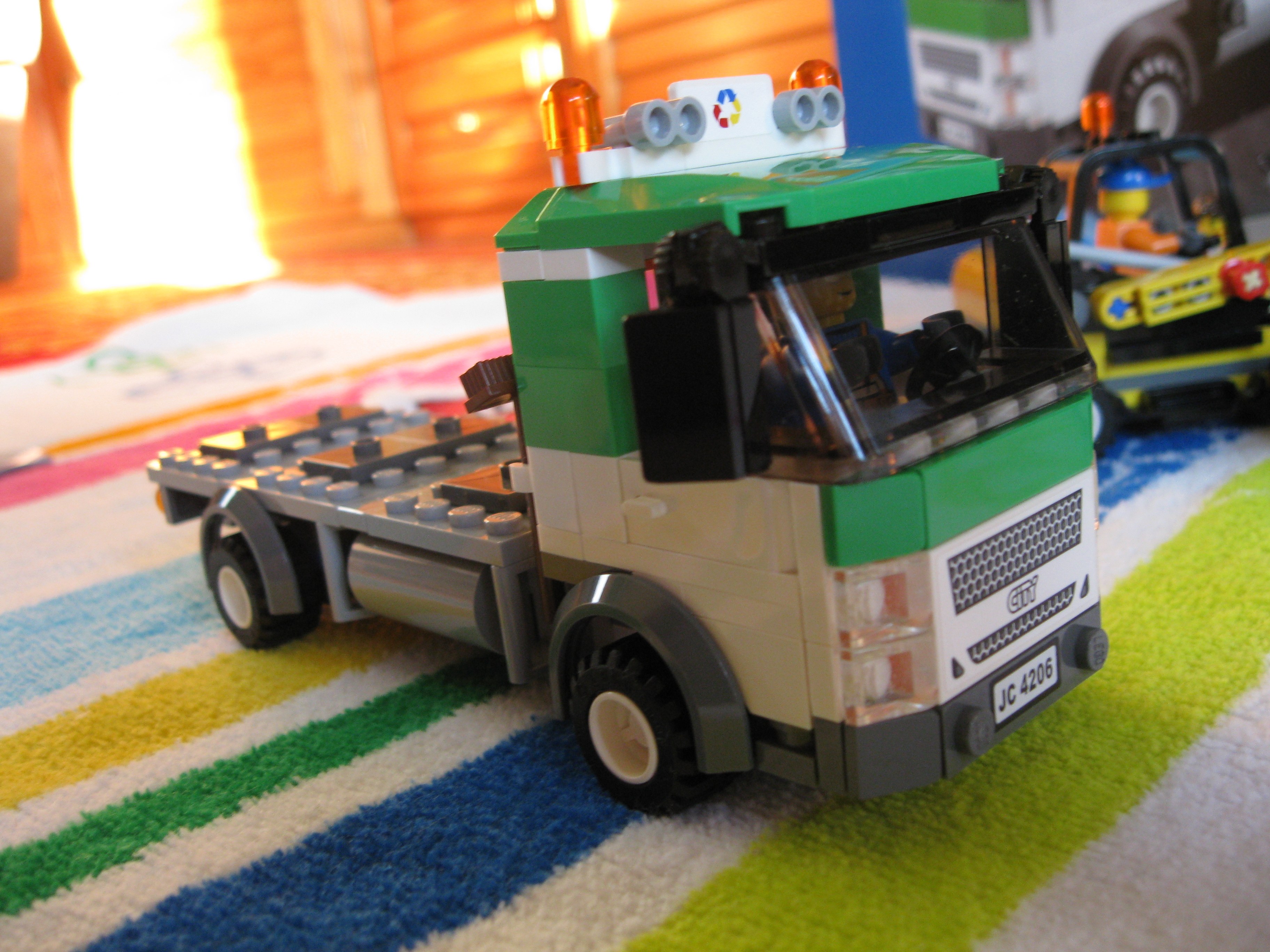 4206truckemptyside3.jpg